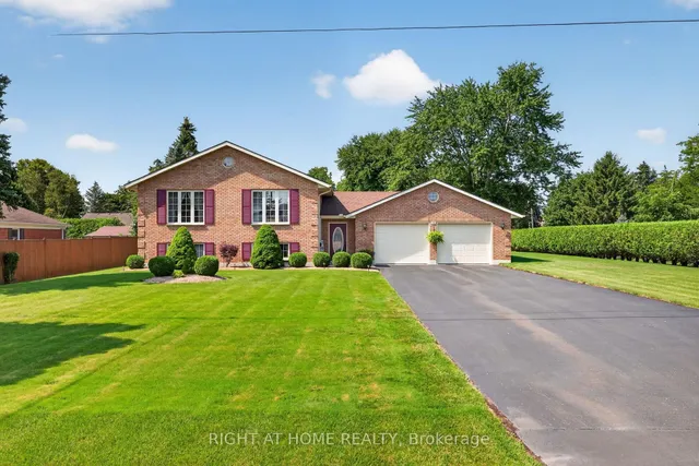 13 St Ladislaus St, Norfolk 2
