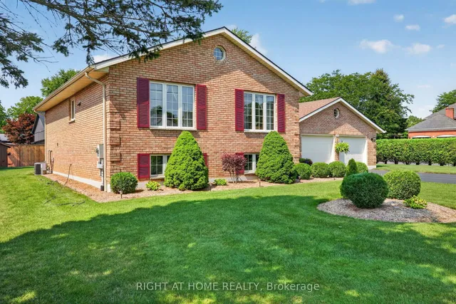 13 St Ladislaus St, Norfolk 3