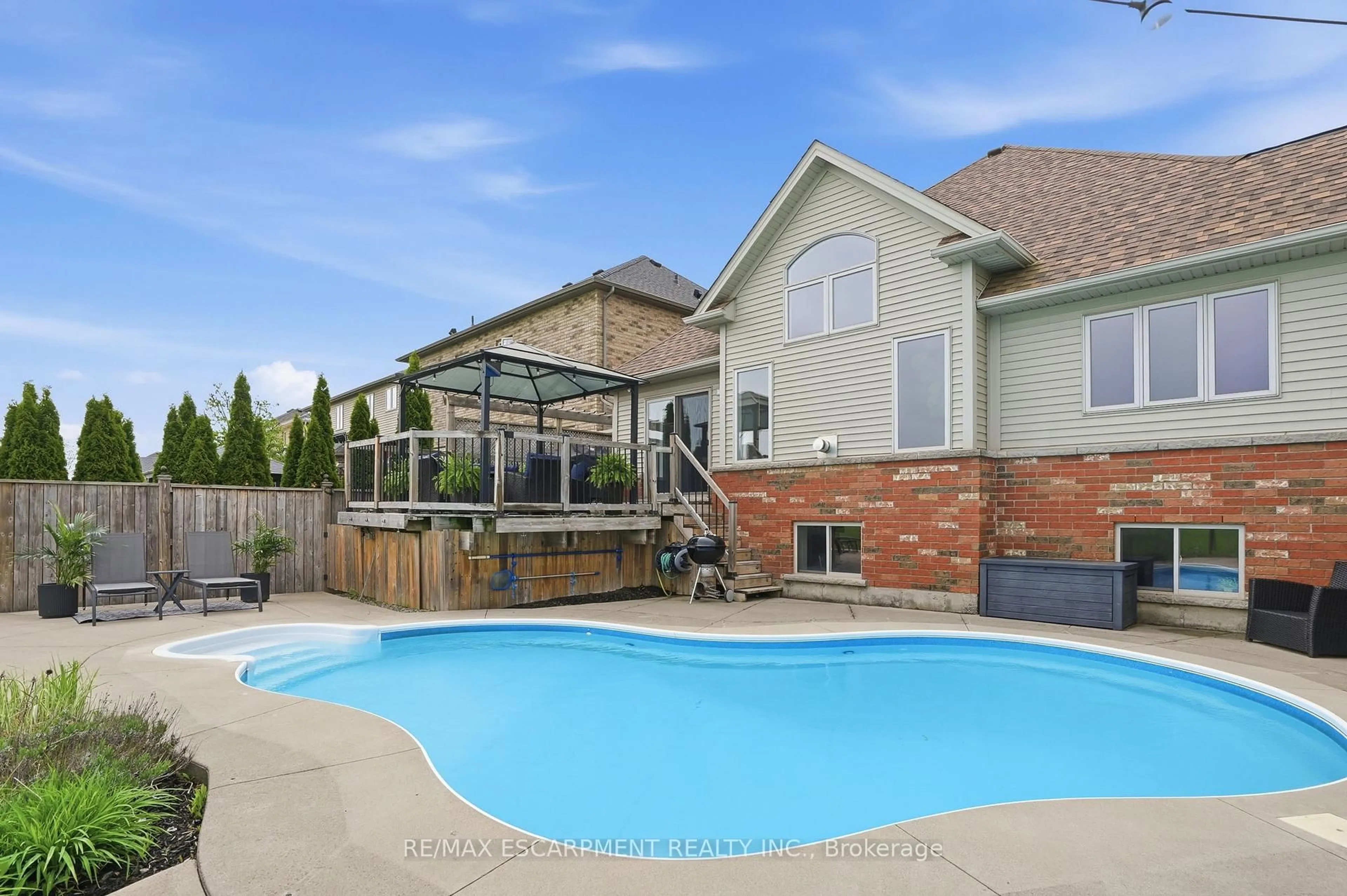 Pool for 160 Festival Way, Hamilton Ontario L0R 1C0