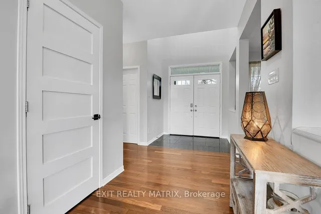 6949 Mary Anne Dr, Ottawa 5