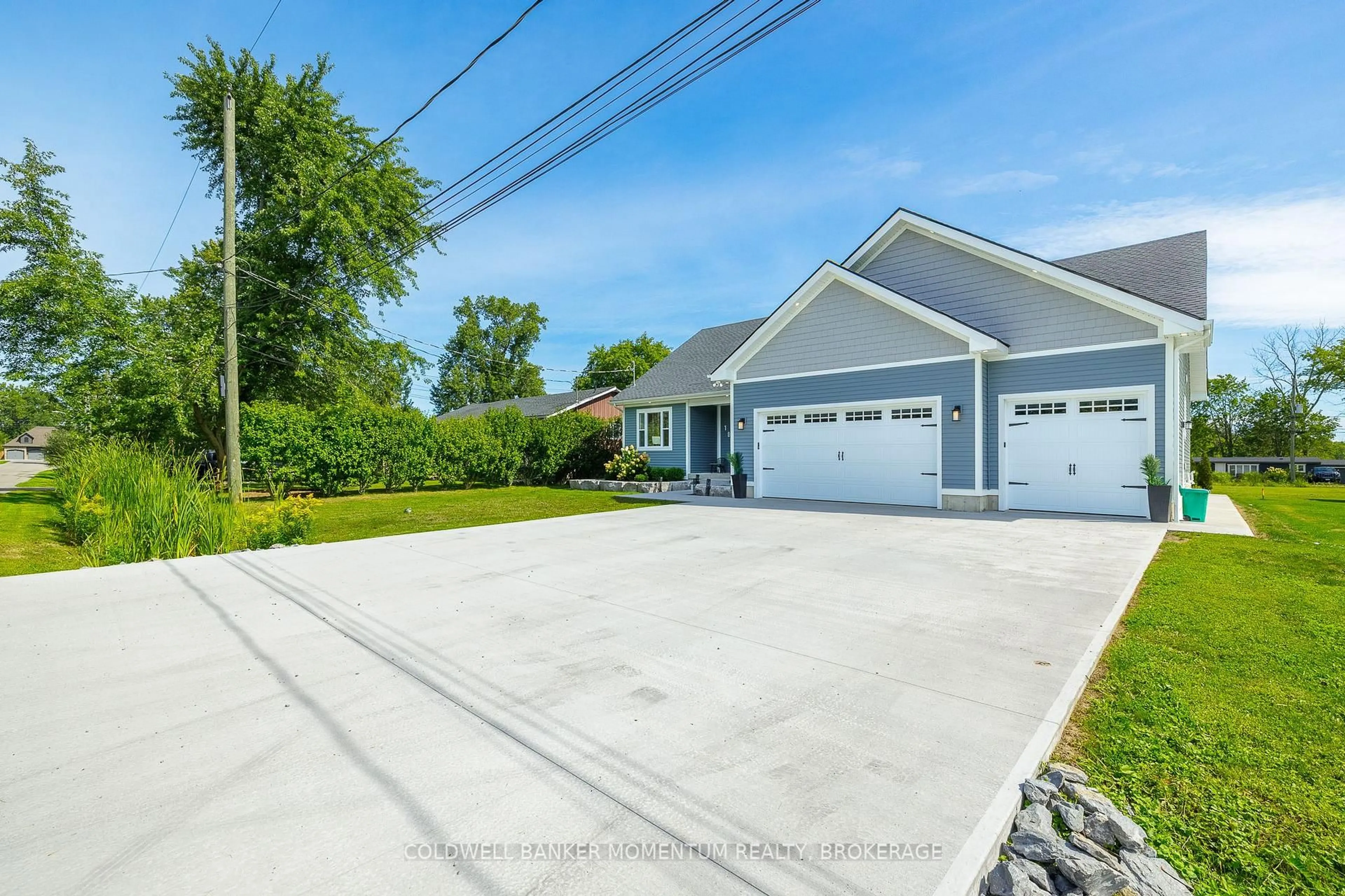 A pic from outside/outdoor area/front of a property/back of a property/a pic from drone, street for 104 Neva Rd, Fort Erie Ontario L0S 1N0