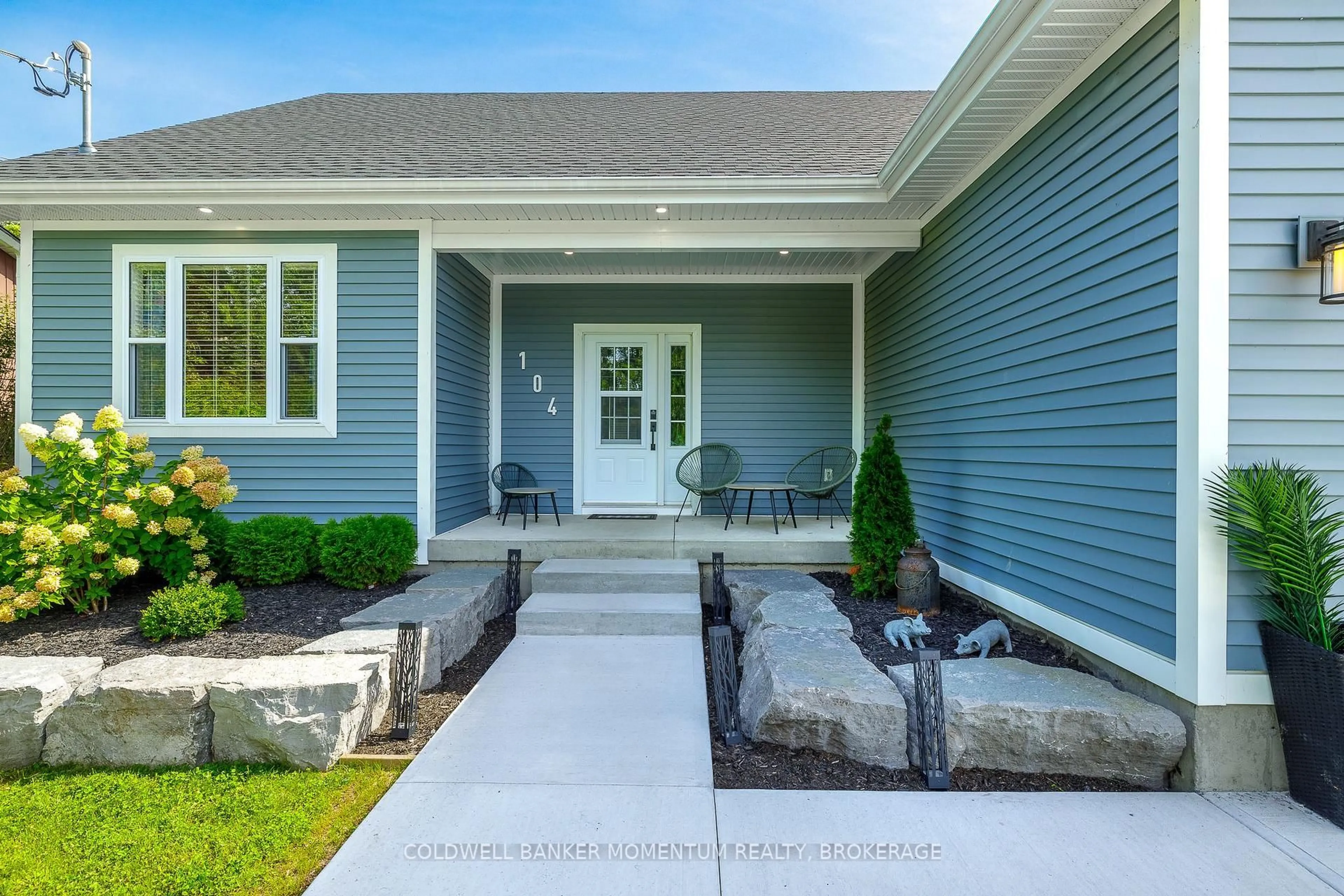 Home with vinyl exterior material, street for 104 Neva Rd, Fort Erie Ontario L0S 1N0