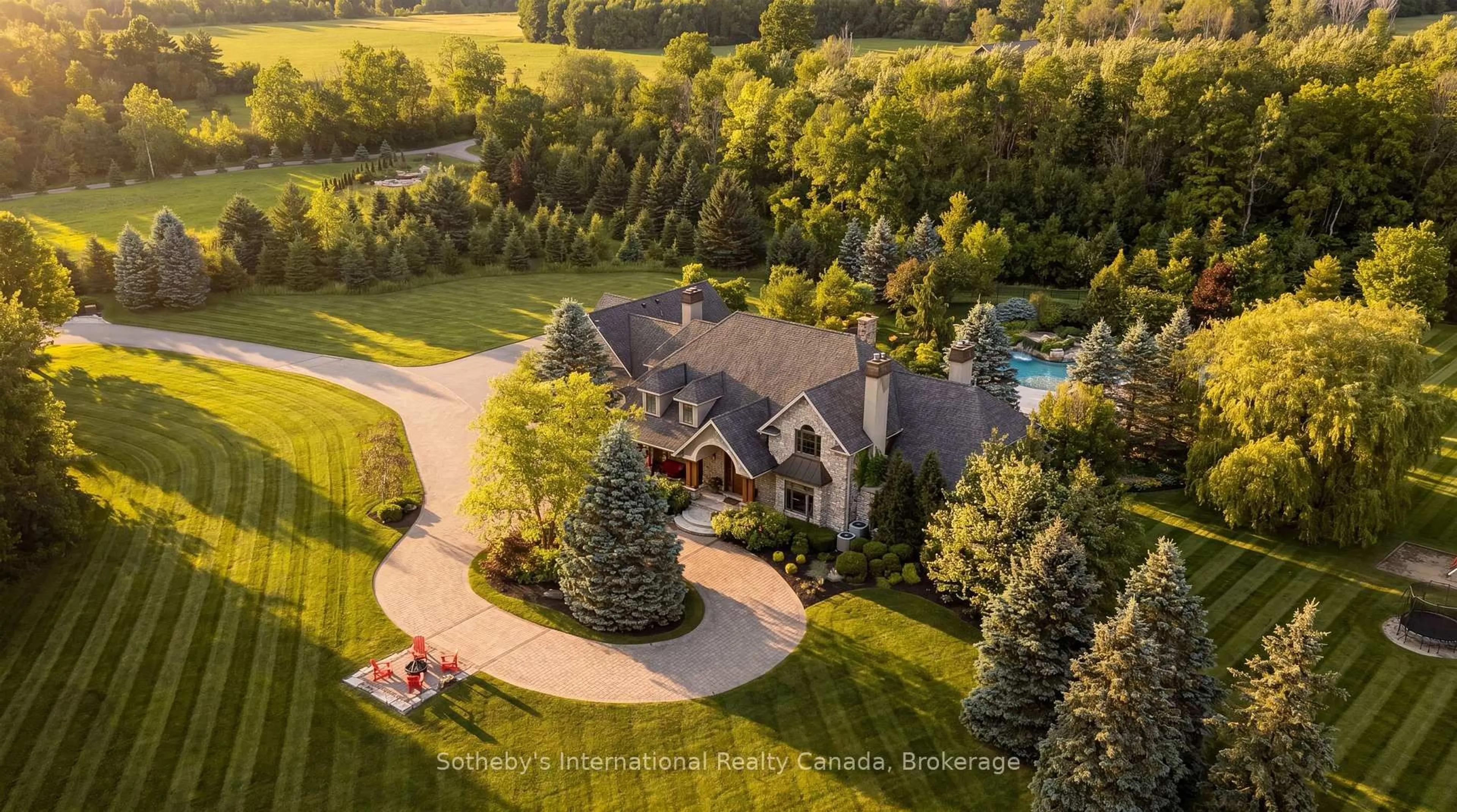 A pic from outside/outdoor area/front of a property/back of a property/a pic from drone, unknown for 4529 Sideroad 10, Puslinch Ontario N1H 6J3