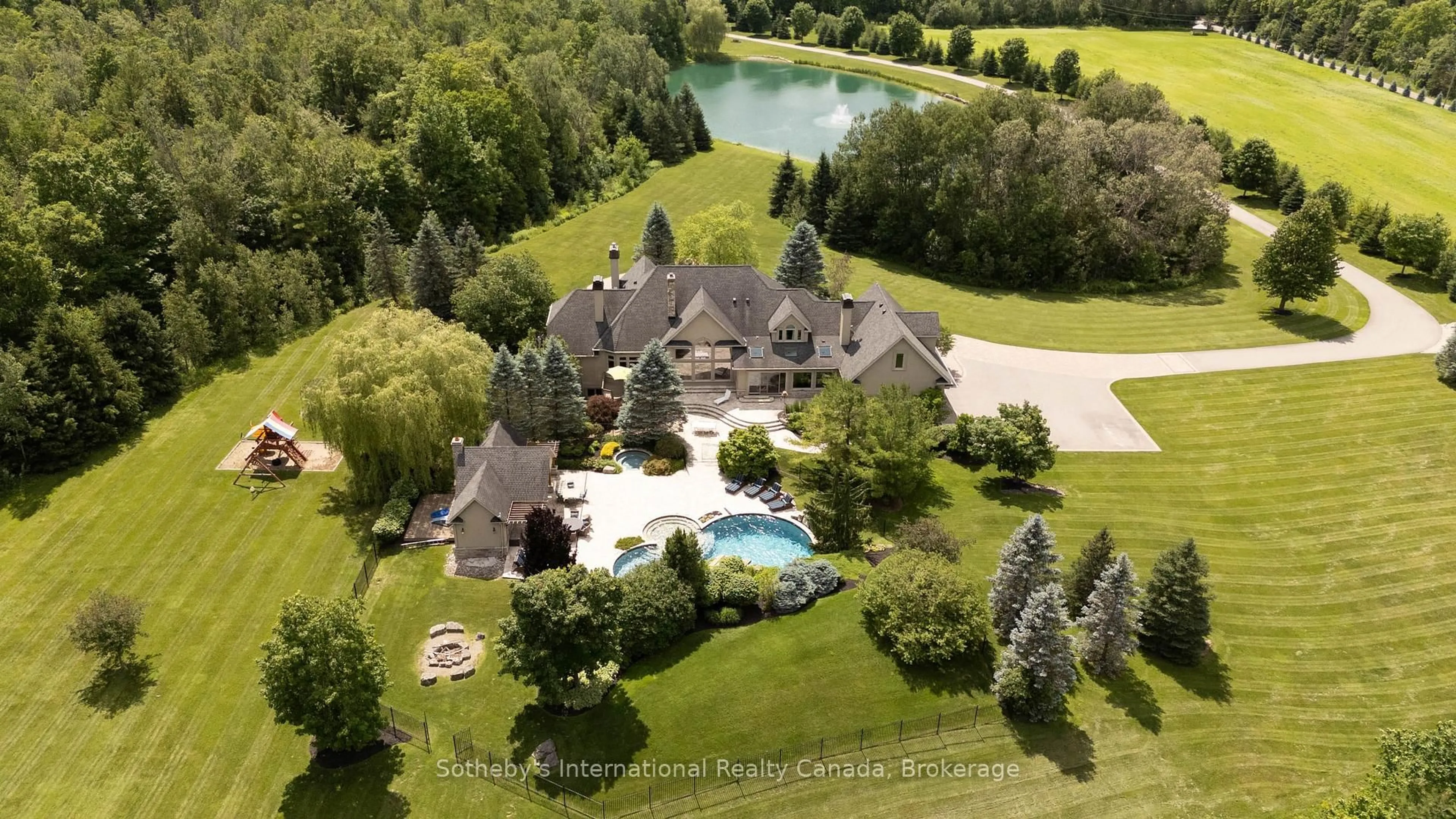 A pic from outside/outdoor area/front of a property/back of a property/a pic from drone, water/lake/river/ocean view for 4529 Sideroad 10, Puslinch Ontario N1H 6J3