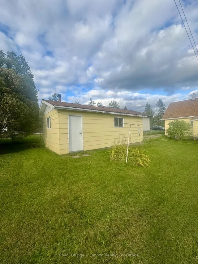 105 Hudson St, Nipigon 4