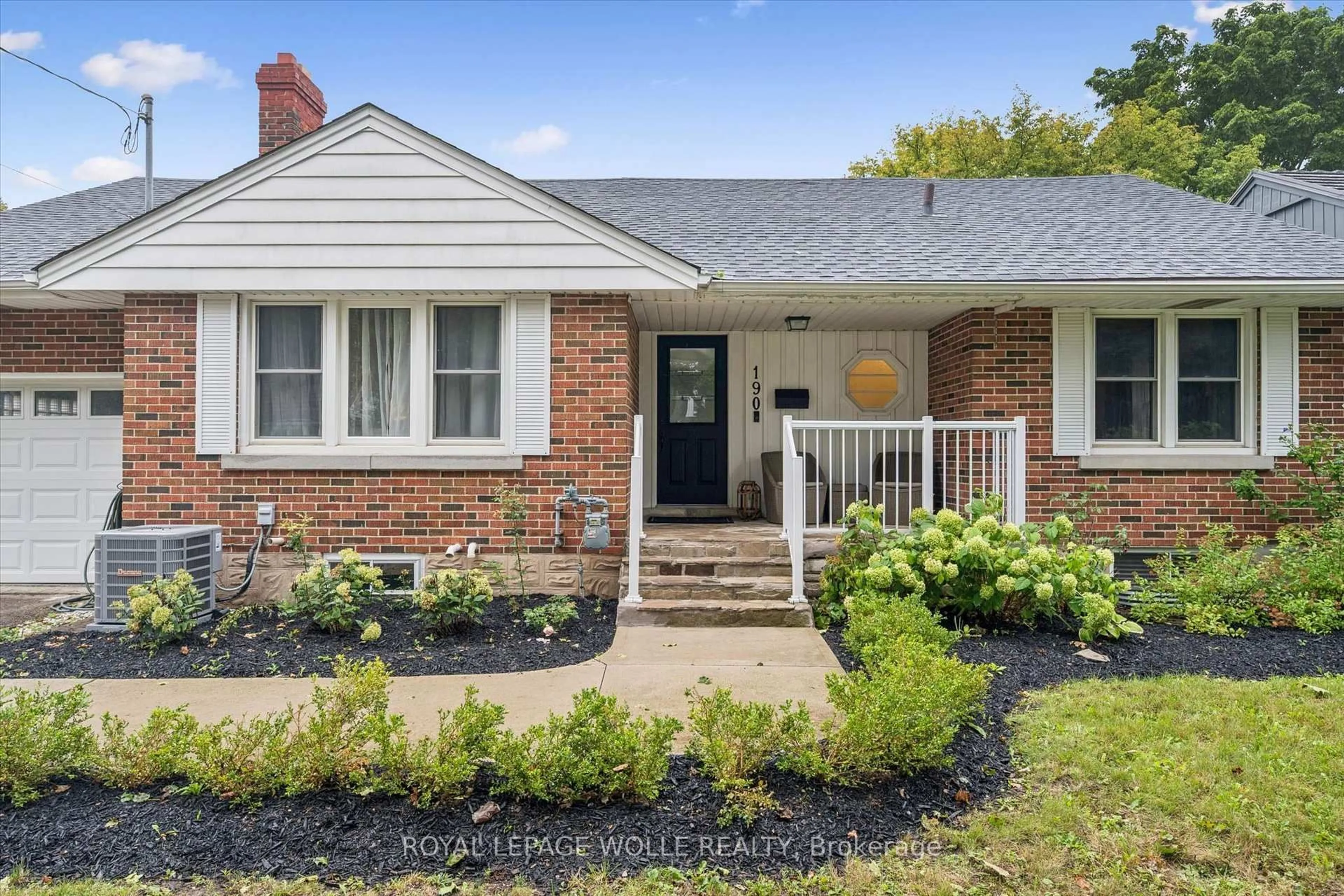 Home with brick exterior material, street for 190 East Ave, Kitchener Ontario N2H 1Z2
