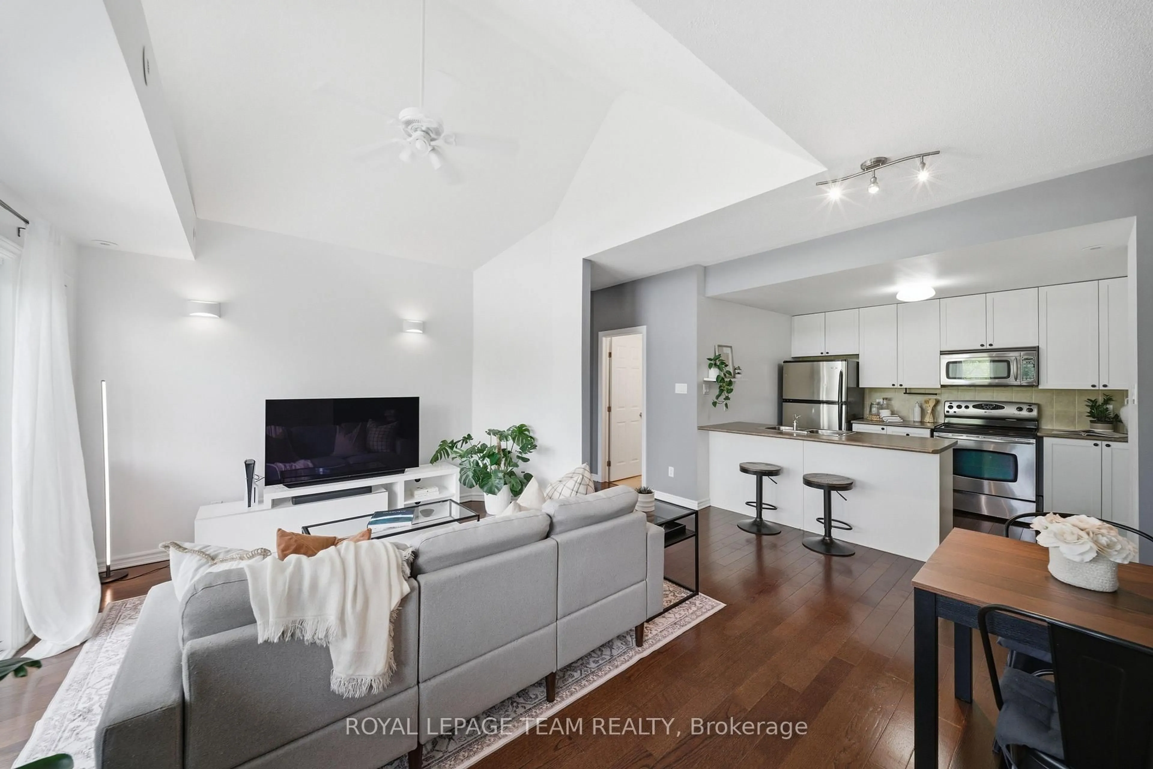 Unknown for 165 Waterbridge Dr #9, Ottawa Ontario K2G 7G3