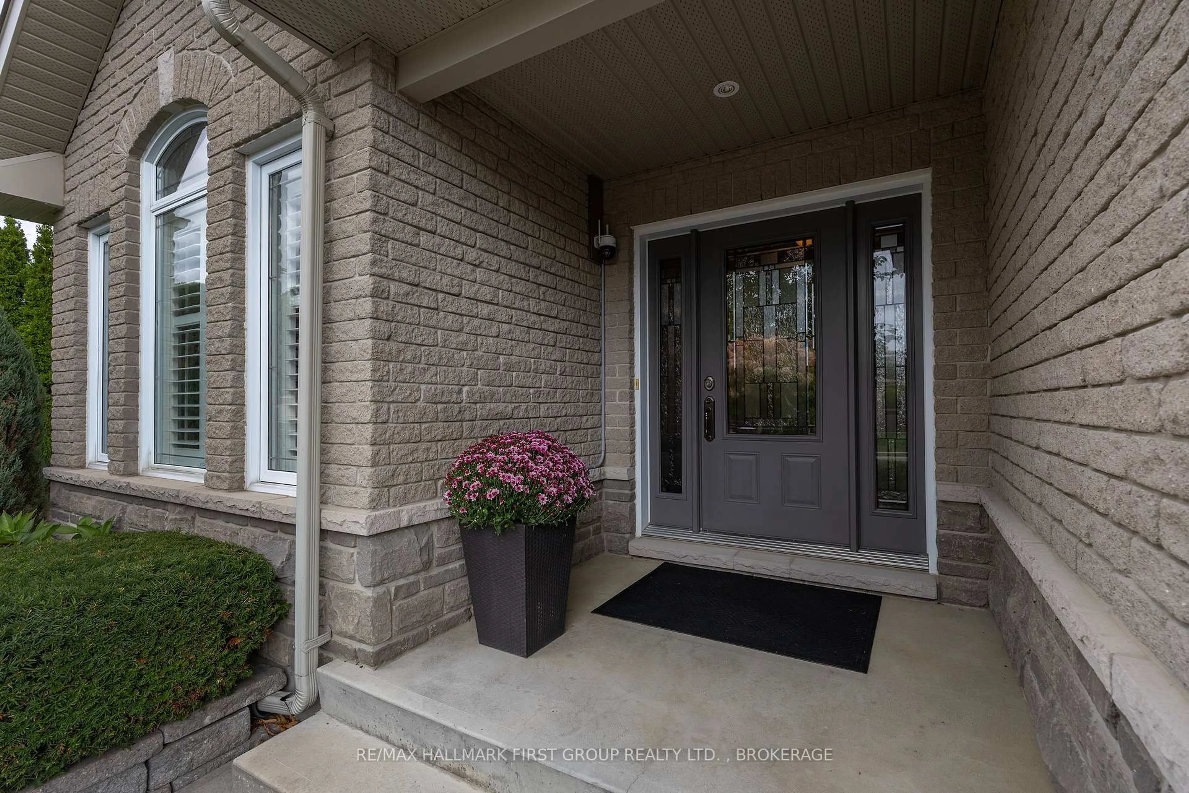 Indoor entryway for 1248 Lisbon Pl, Kingston Ontario K7P 0G5