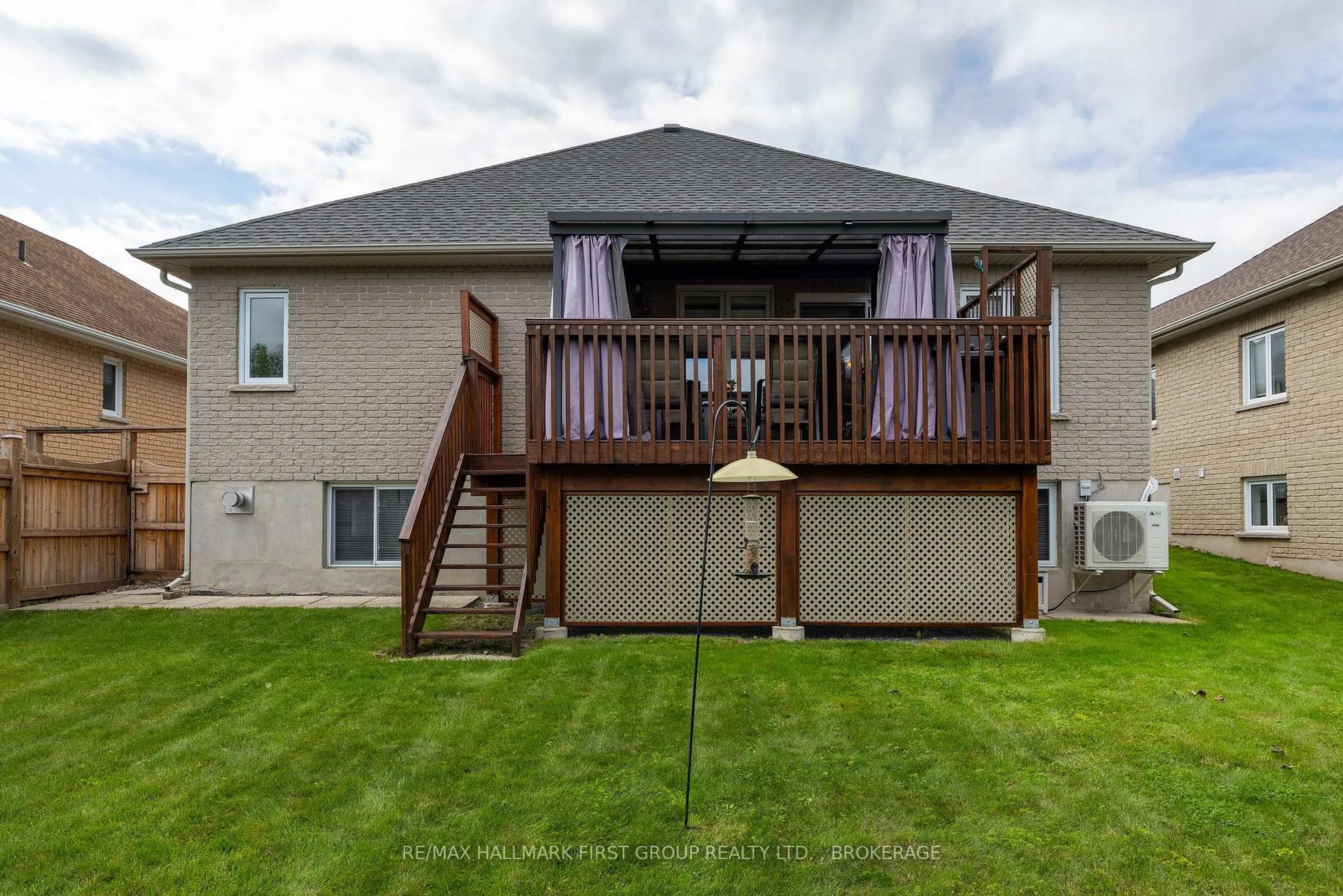 Home with vinyl exterior material, unknown for 1248 Lisbon Pl, Kingston Ontario K7P 0G5