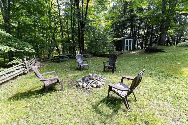 115 Tanners Lane, Magnetawan 4