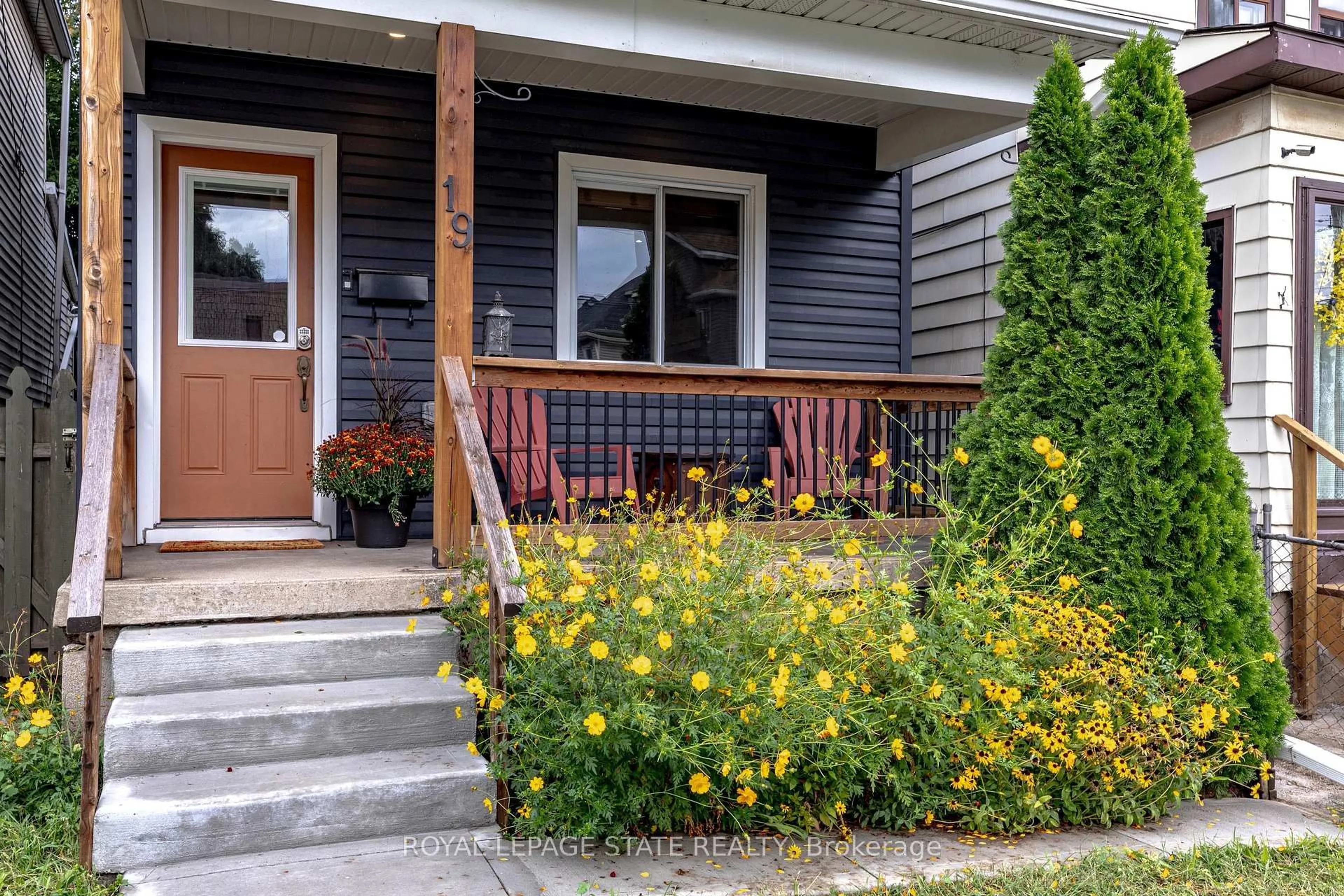 Unknown for 19 Land St, Hamilton Ontario L8L 4L1