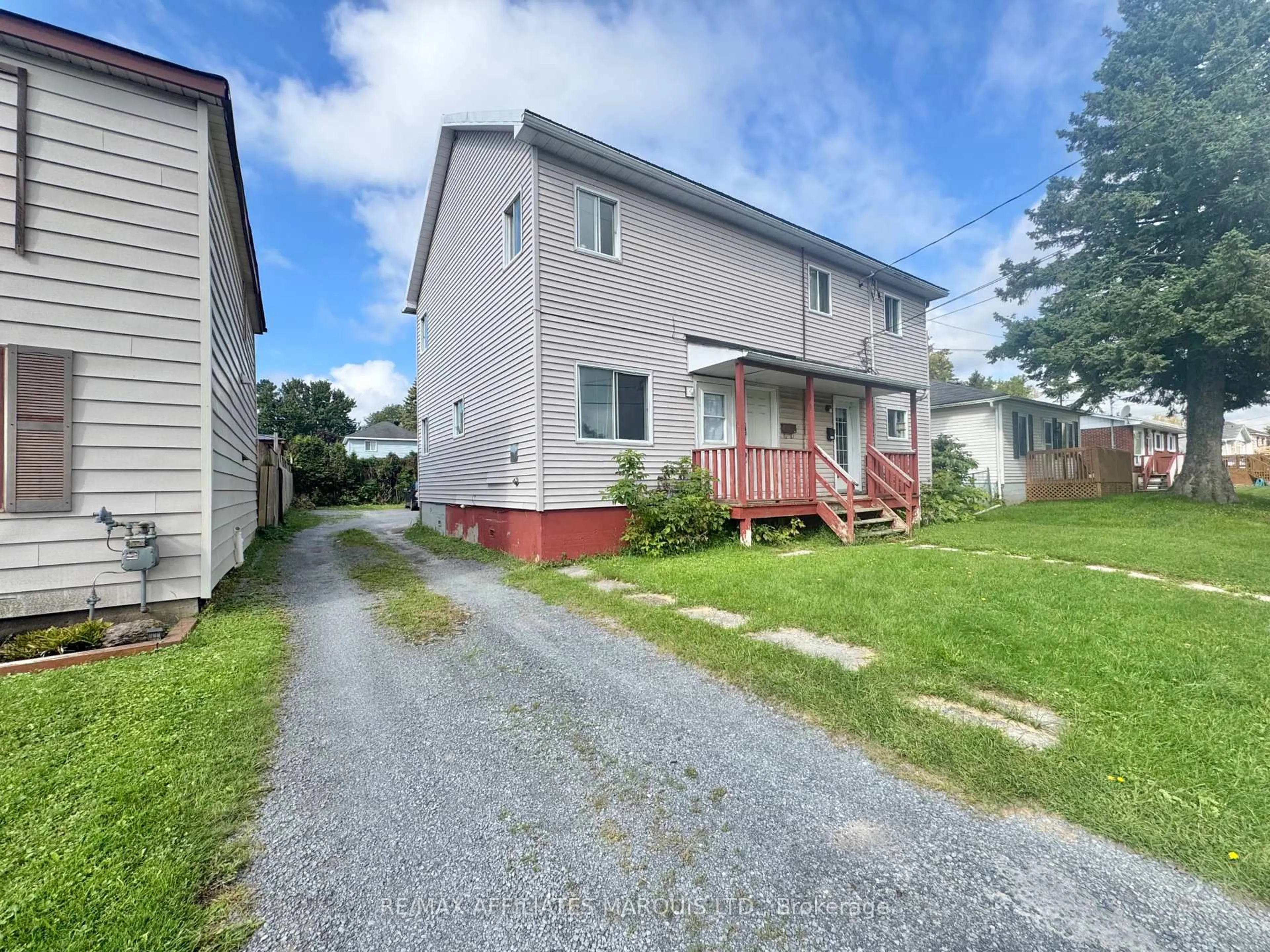 A pic from outside/outdoor area/front of a property/back of a property/a pic from drone, street for 1316 Cumberland St, Cornwall Ontario K6J 4K7