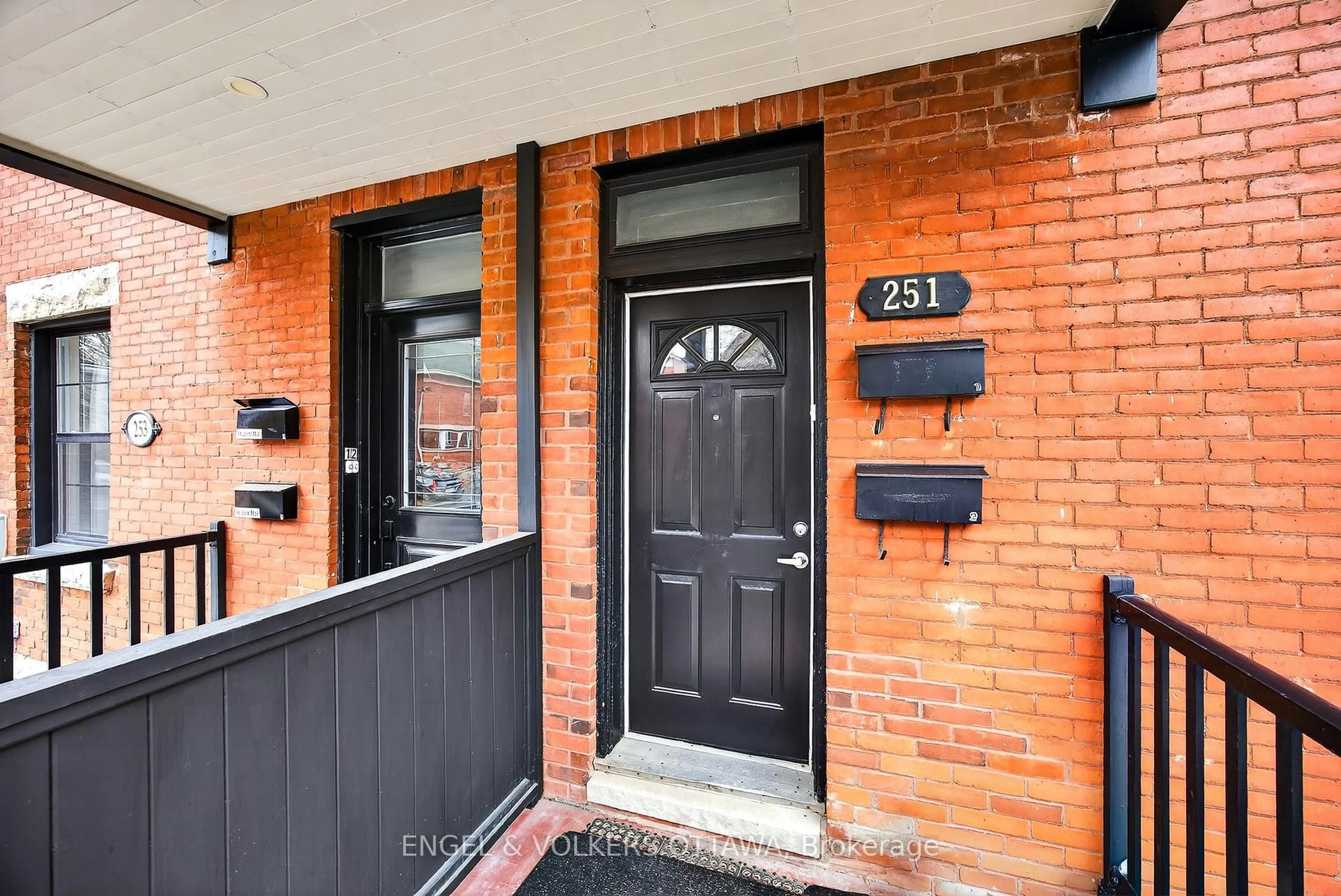 Unknown for 251 Arlington Ave, Ottawa Ontario K1R 5T1