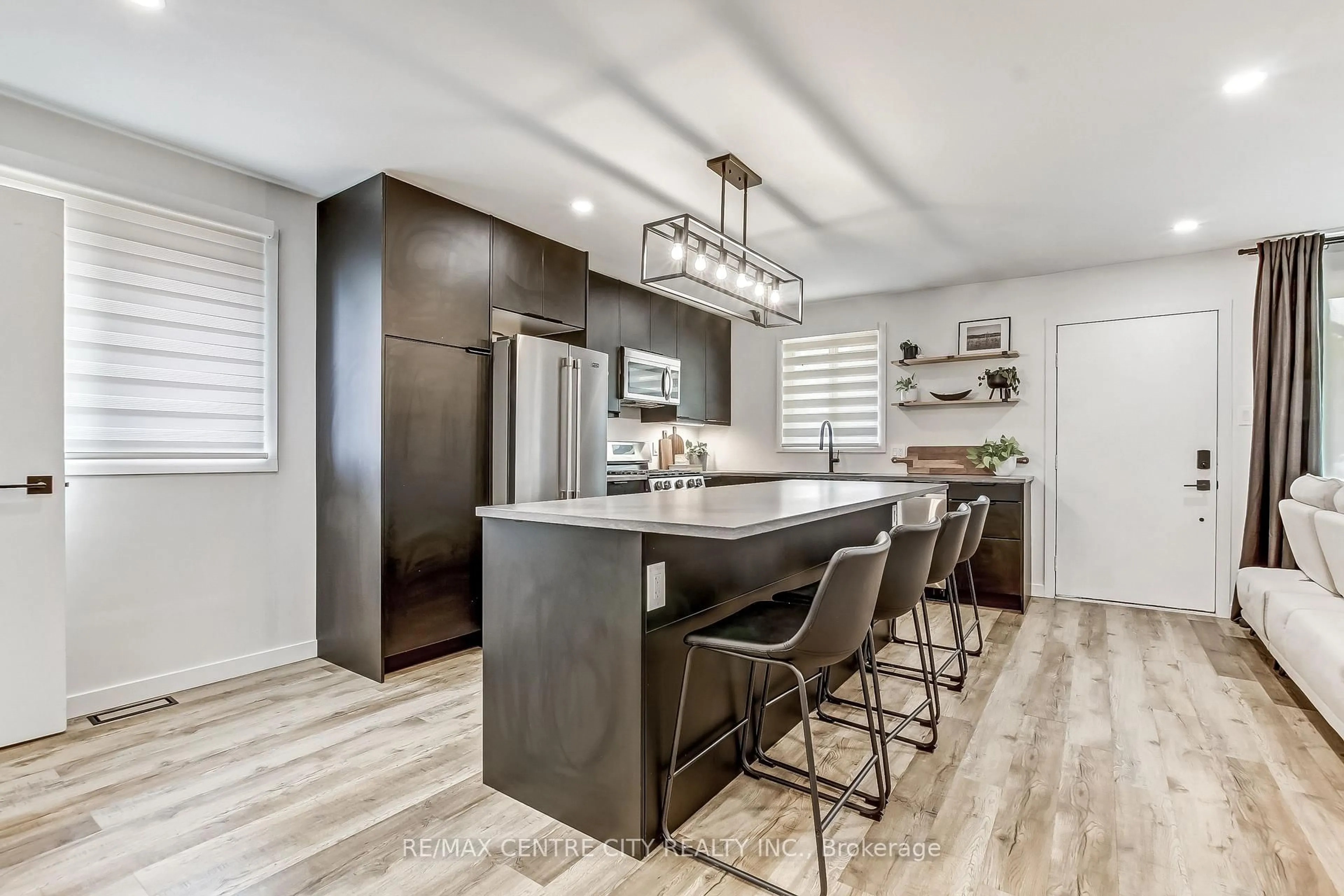 Open concept kitchen, unknown for 91 Moore Ave, Aylmer Ontario N5H 2Z8