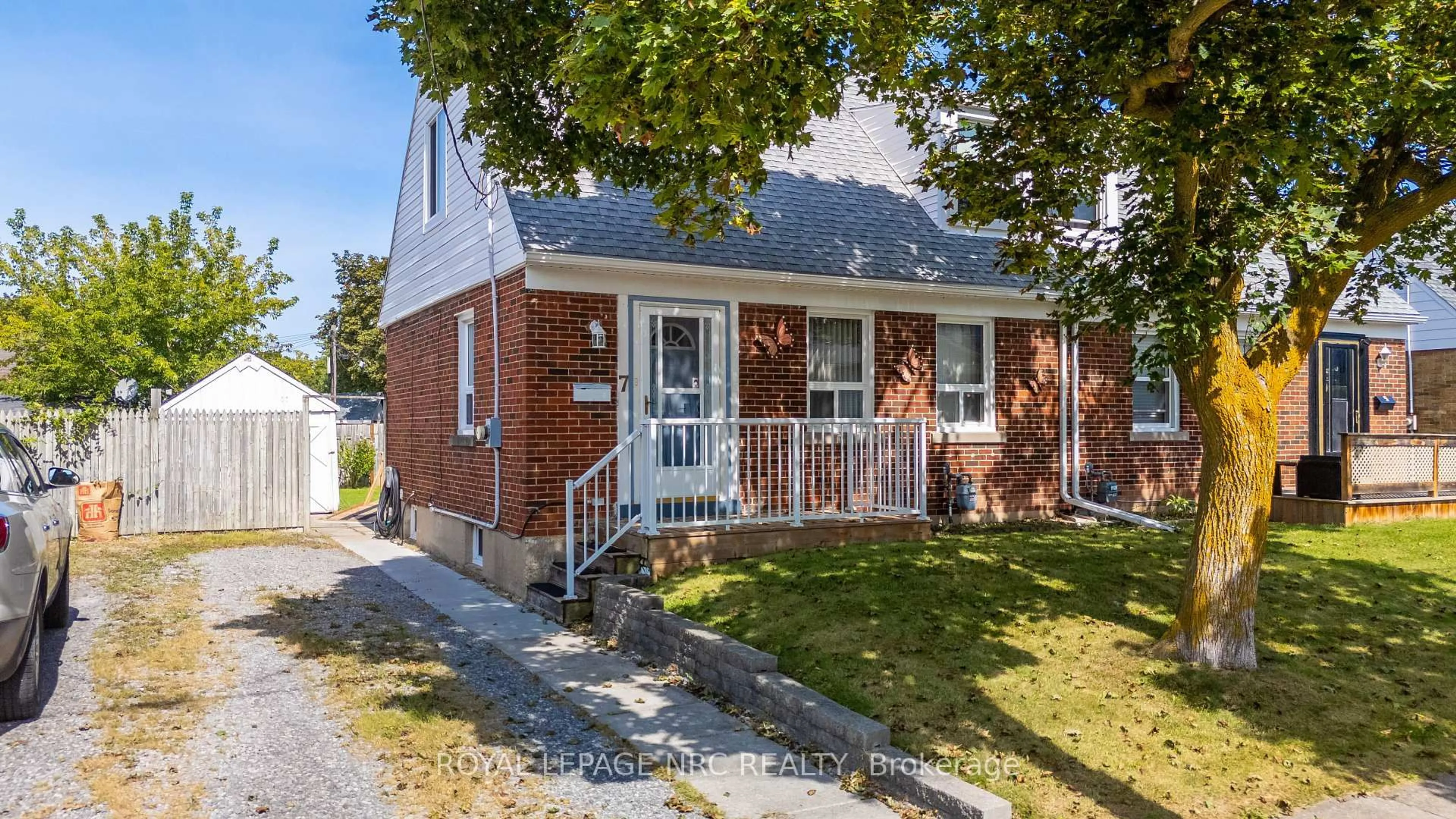 Home with brick exterior material, street for 7 Beard Pl, St. Catharines Ontario L2P 2P1
