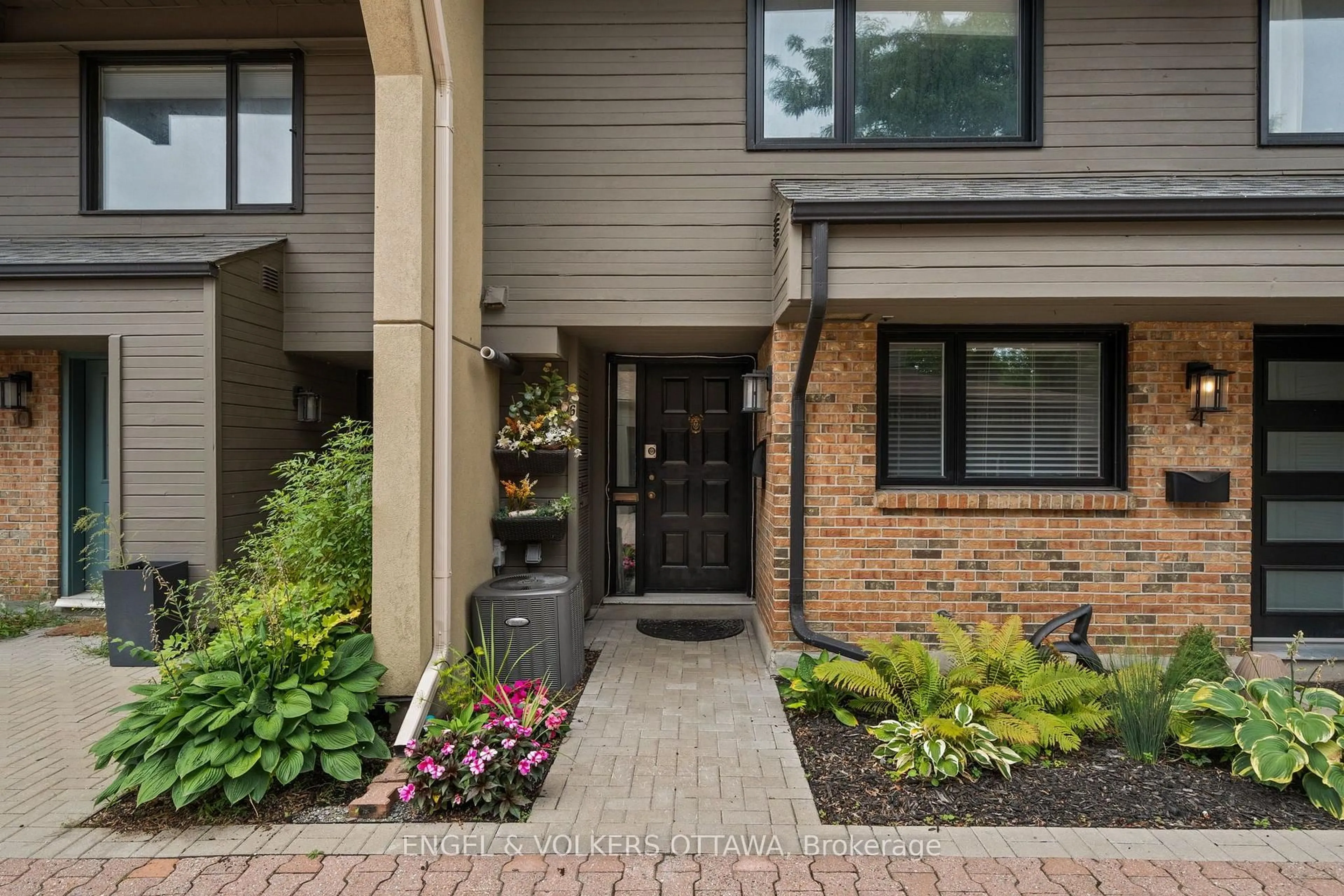 Home with brick exterior material, street for 290 Cathcart St #6, Ottawa Ontario K1N 5C4