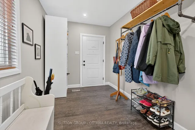 73 Young St, Ottawa 4