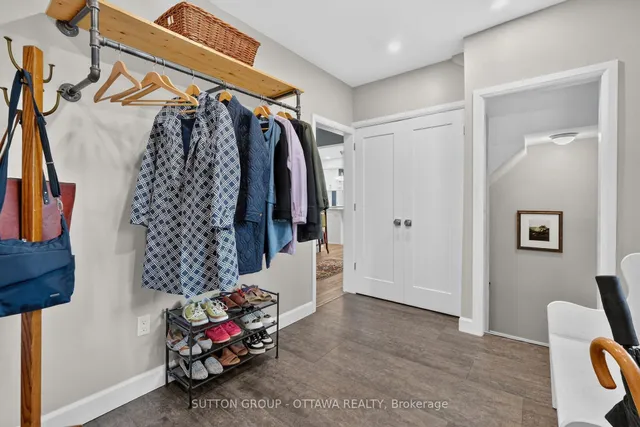 73 Young St, Ottawa 5