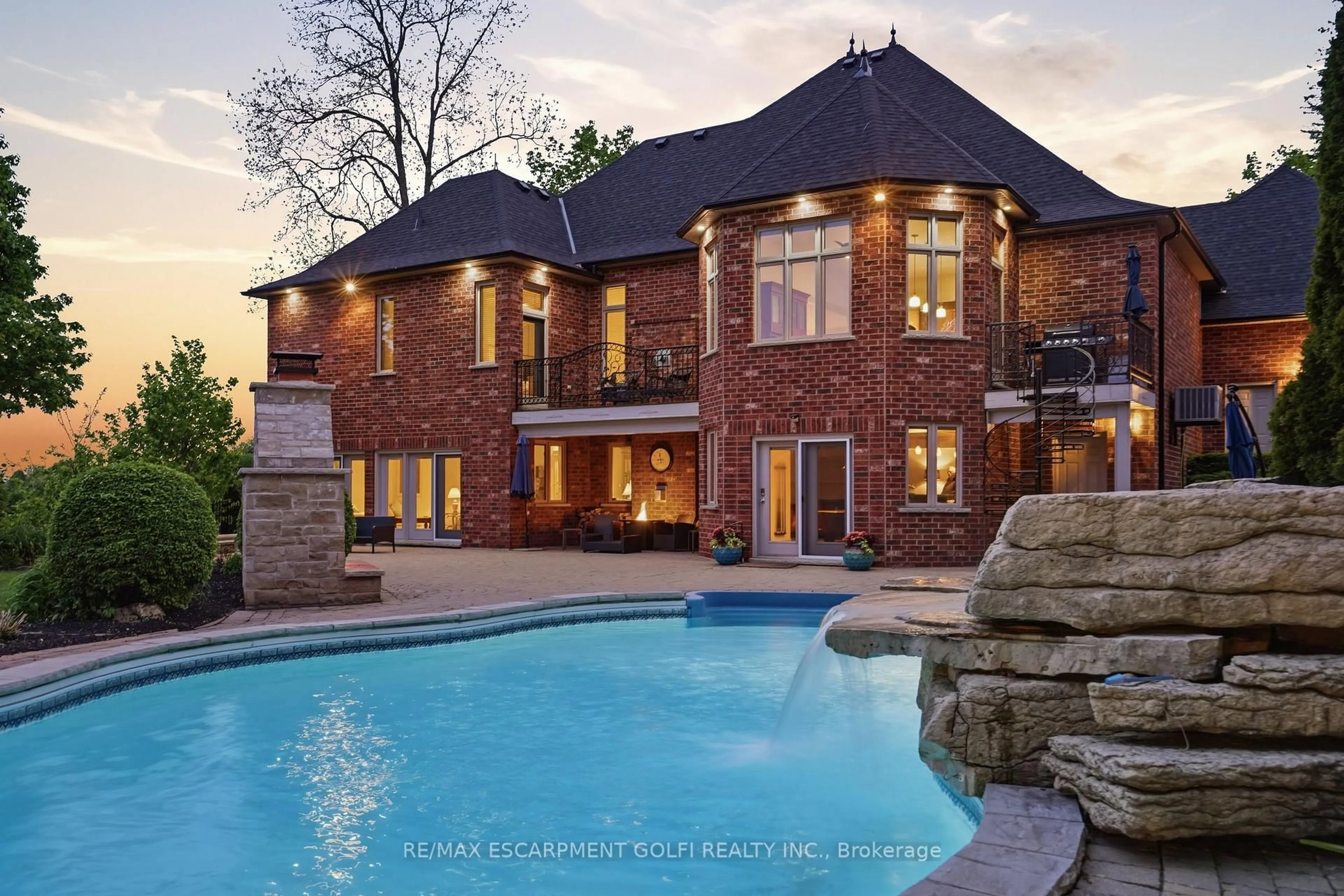 Home with brick exterior material, unknown for 1863 Shaver Rd, Hamilton Ontario L9G 3L1