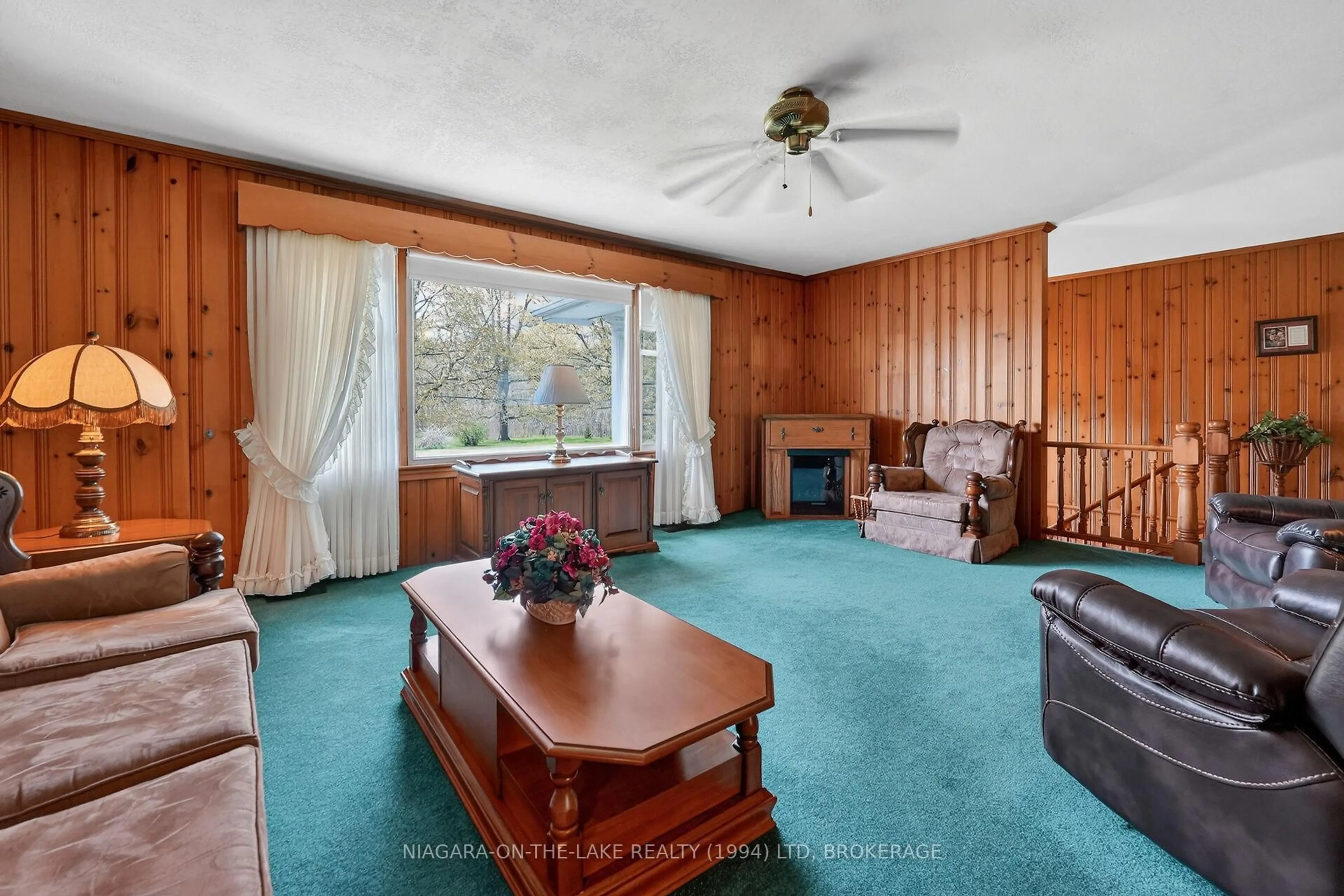 Living room with furniture, unknown for 541 Empire Rd, Port Colborne Ontario L0S 1R0