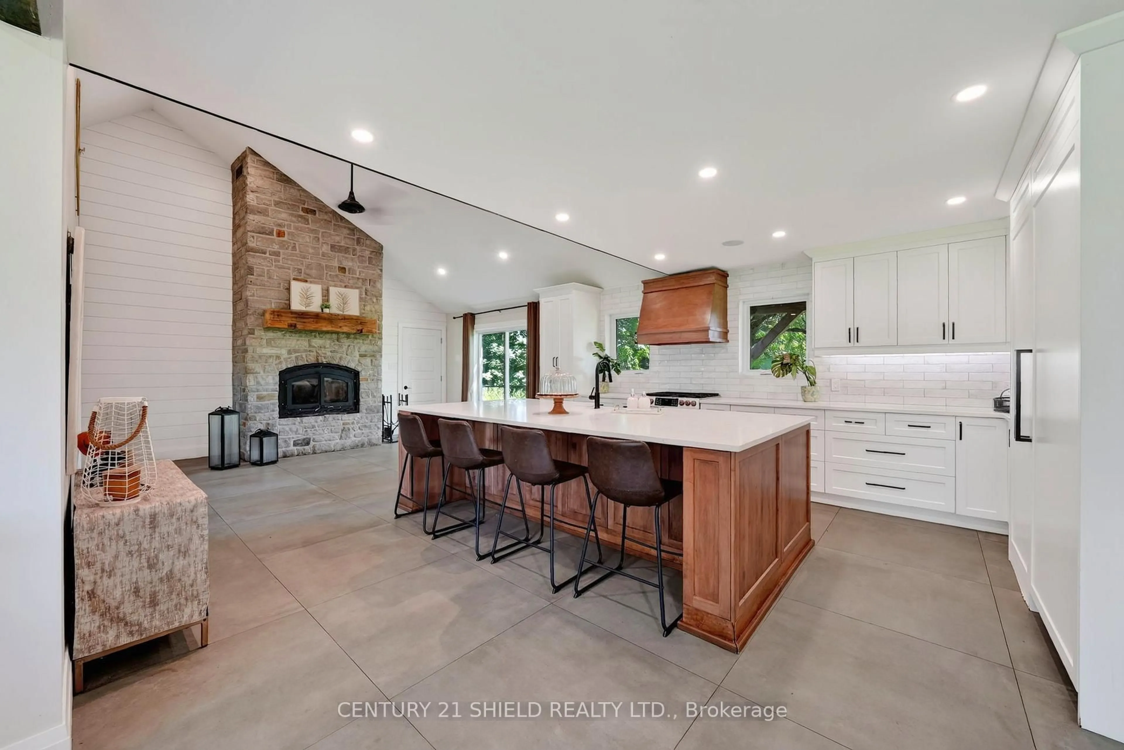 Open concept kitchen, ceramic/tile floor for 18322 Glen Rd, South Glengarry Ontario K0C 2J0