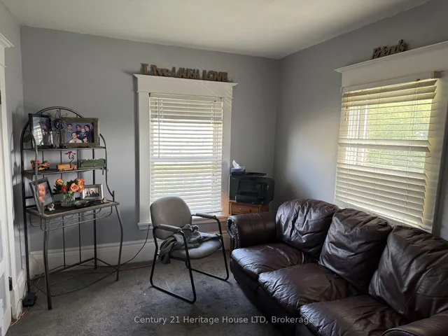 31 Pine St, Thorold 5