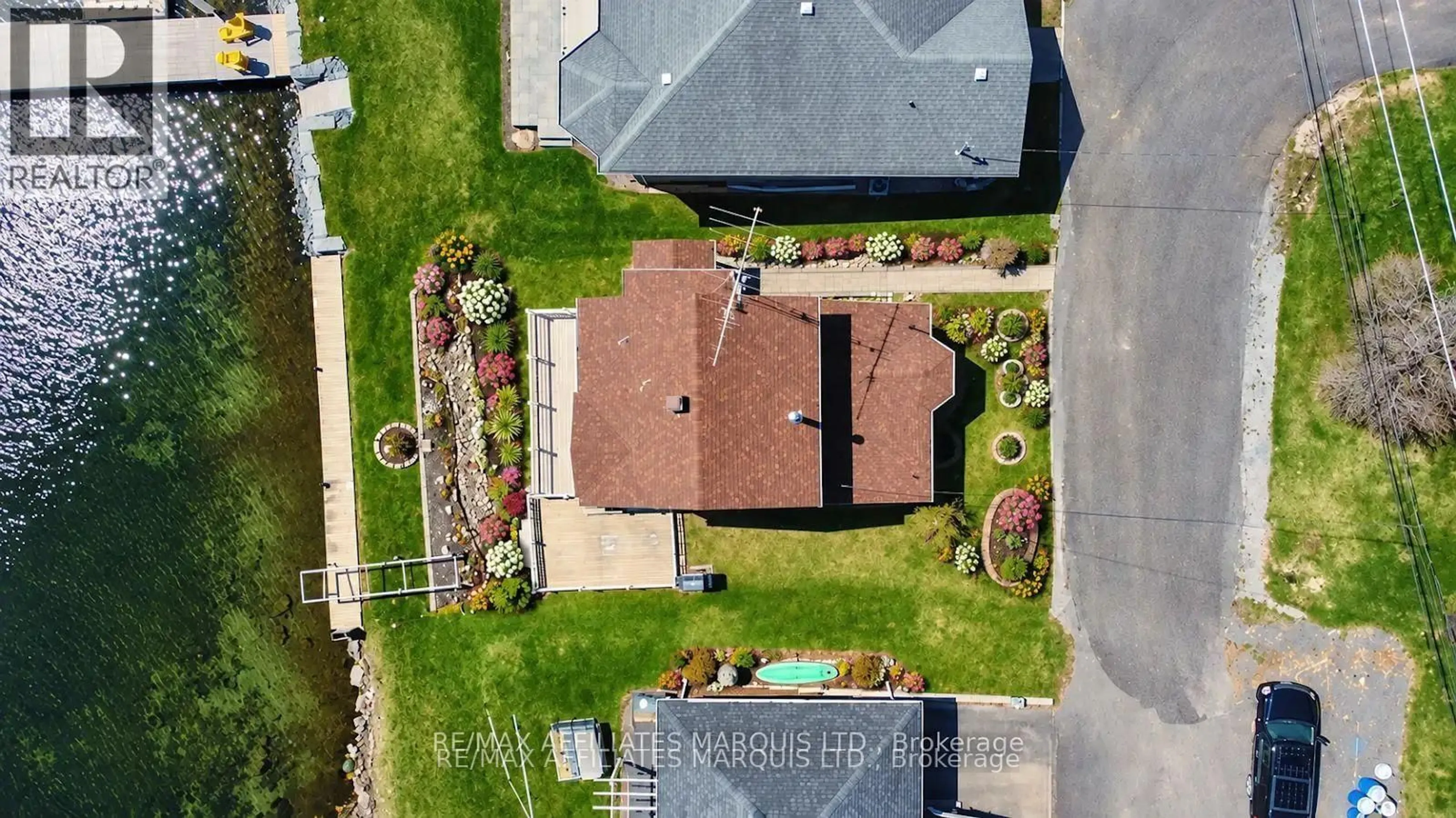 A pic from outside/outdoor area/front of a property/back of a property/a pic from drone, street for 19564 County Rd 2 Rd, South Glengarry Ontario K0C 1E0