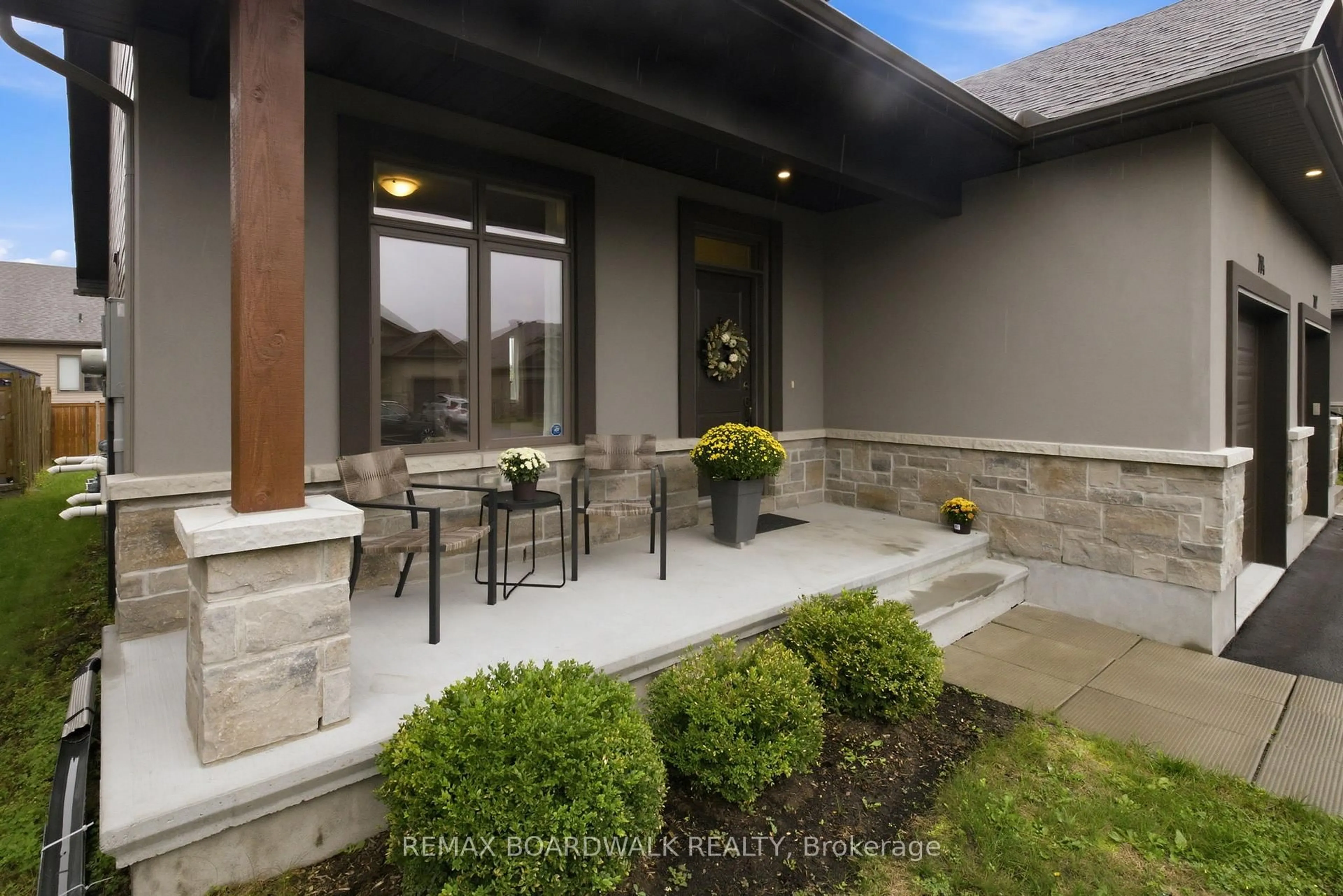 Patio, street for 714 Maurice Stead St, Almonte Ontario K0A 1A0