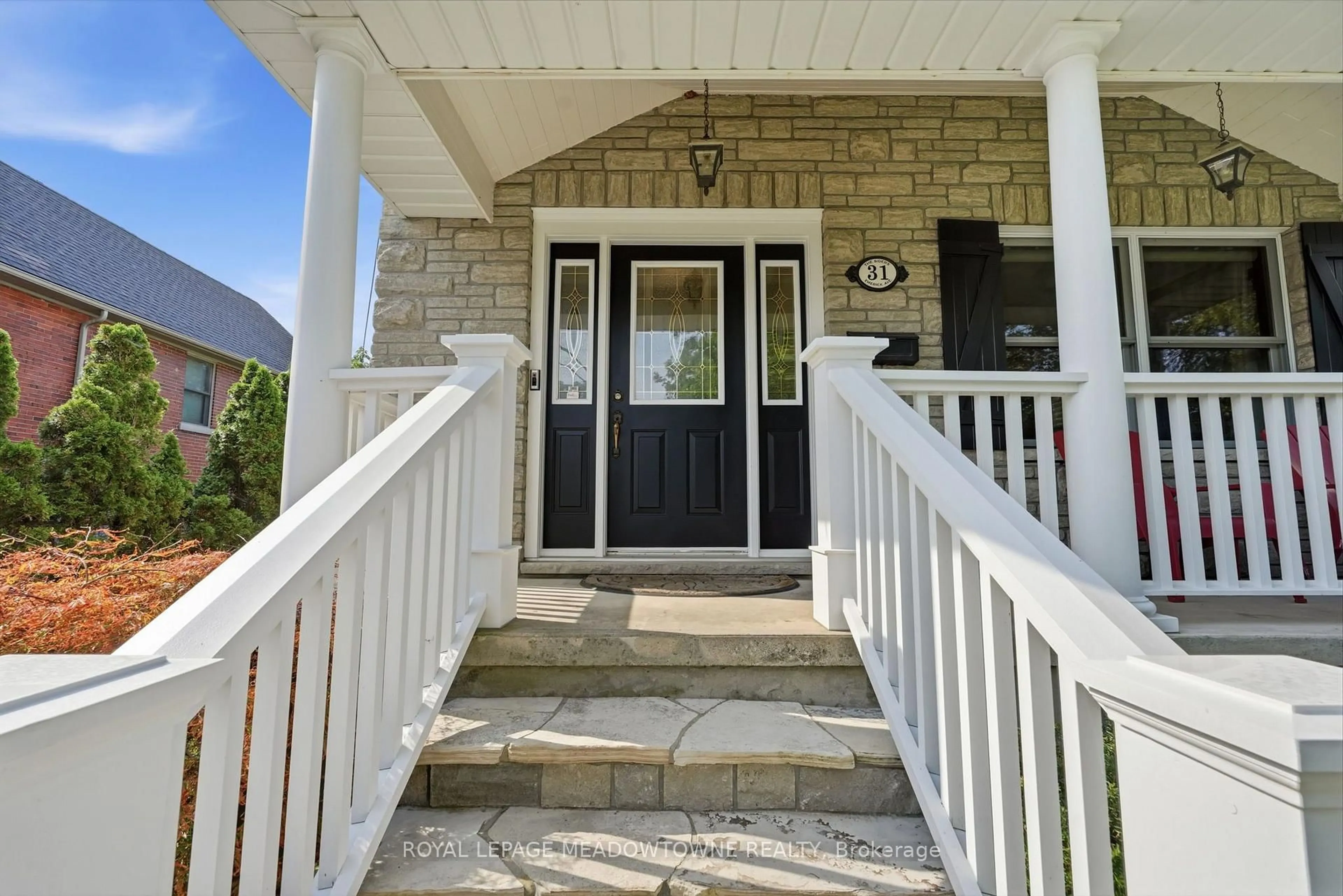 Indoor entryway for 31 Emerick Ave, Fort Erie Ontario L2A 2W2