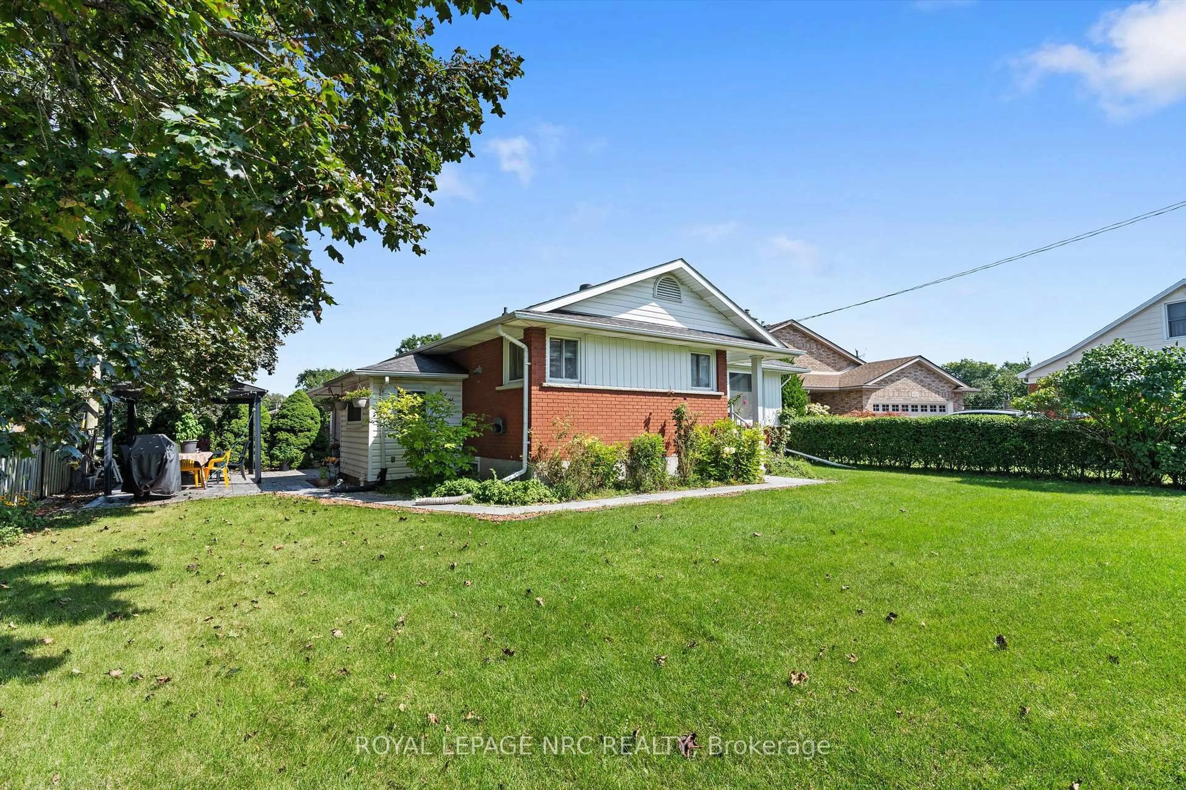 Unknown for 476 Vine St, St. Catharines Ontario L2M 3T1