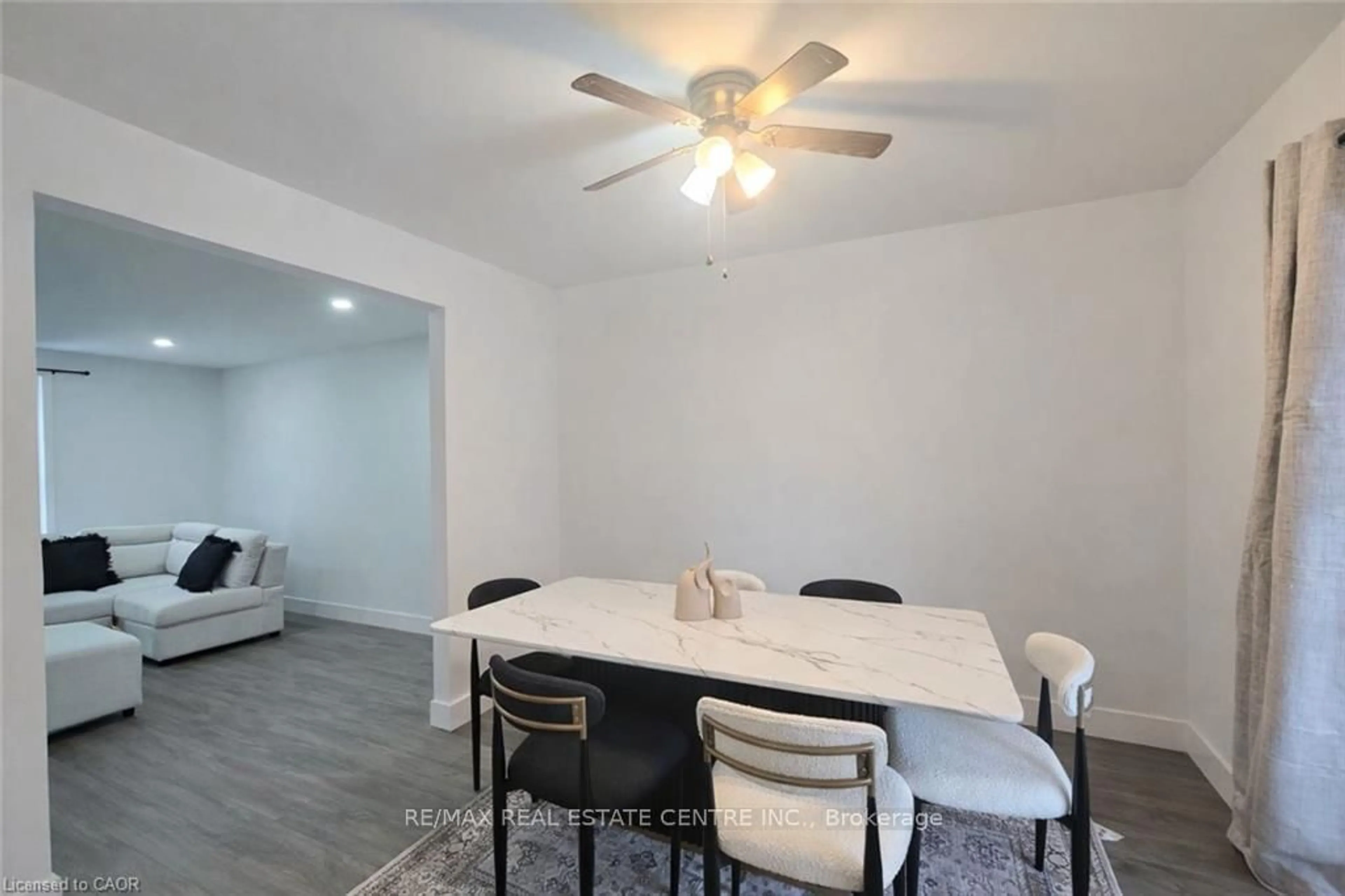 A pic of a room for 92 COPPERFIELD Cres, Chatham-Kent Ontario N7M 5X6