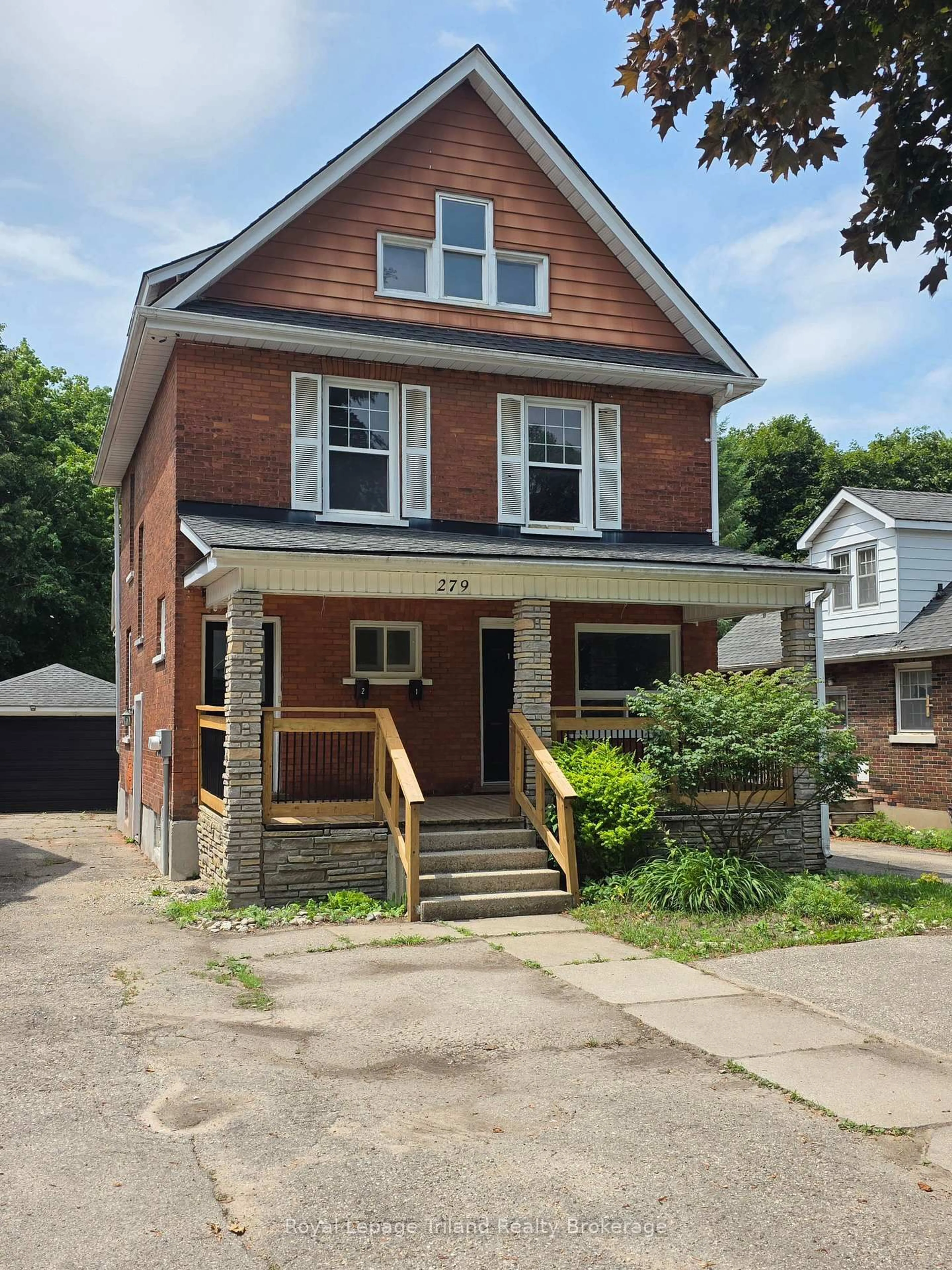 Home with brick exterior material, street for 279 Vansittart Ave, Woodstock Ontario N4S 6G4