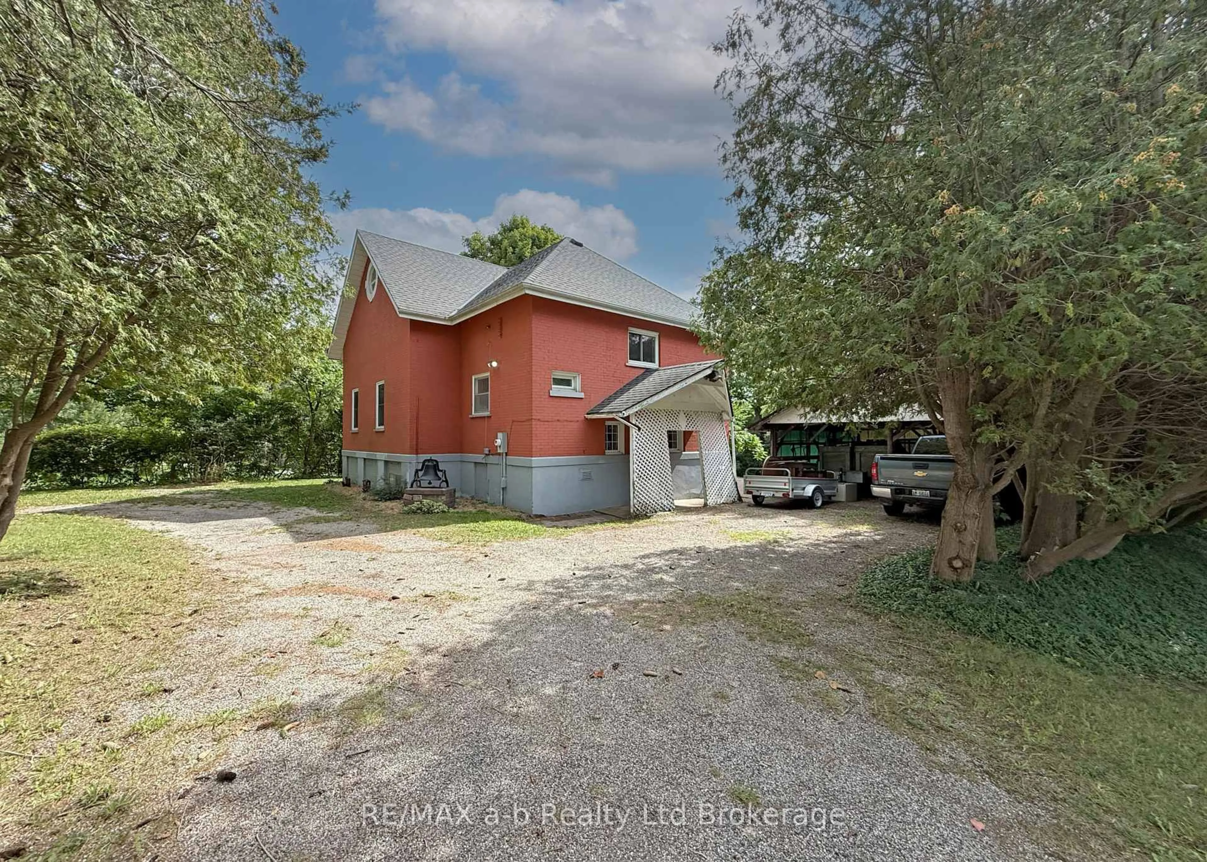 A pic from outside/outdoor area/front of a property/back of a property/a pic from drone, street for 845006 Braemar Sdrd, East Zorra-Tavistock Ontario N4S 7W1
