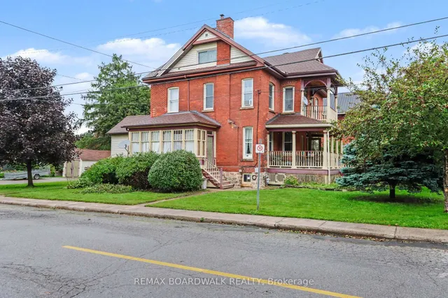 10 Glen Ave, Smiths Falls 4
