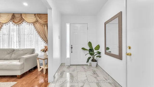 146 Colette Dr, London South 4