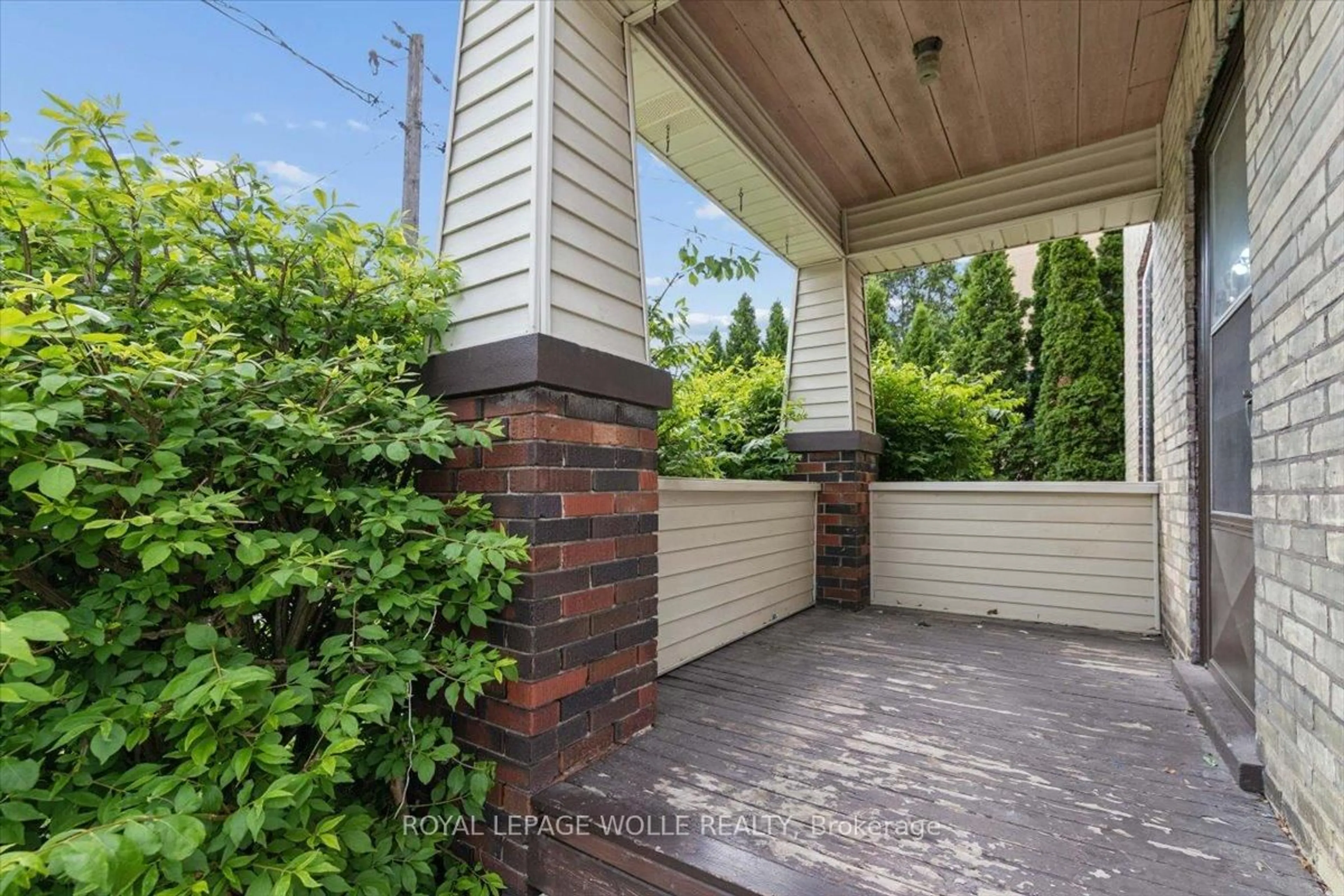 Unknown for 427 Duke St, Kitchener Ontario N2H 3Y6