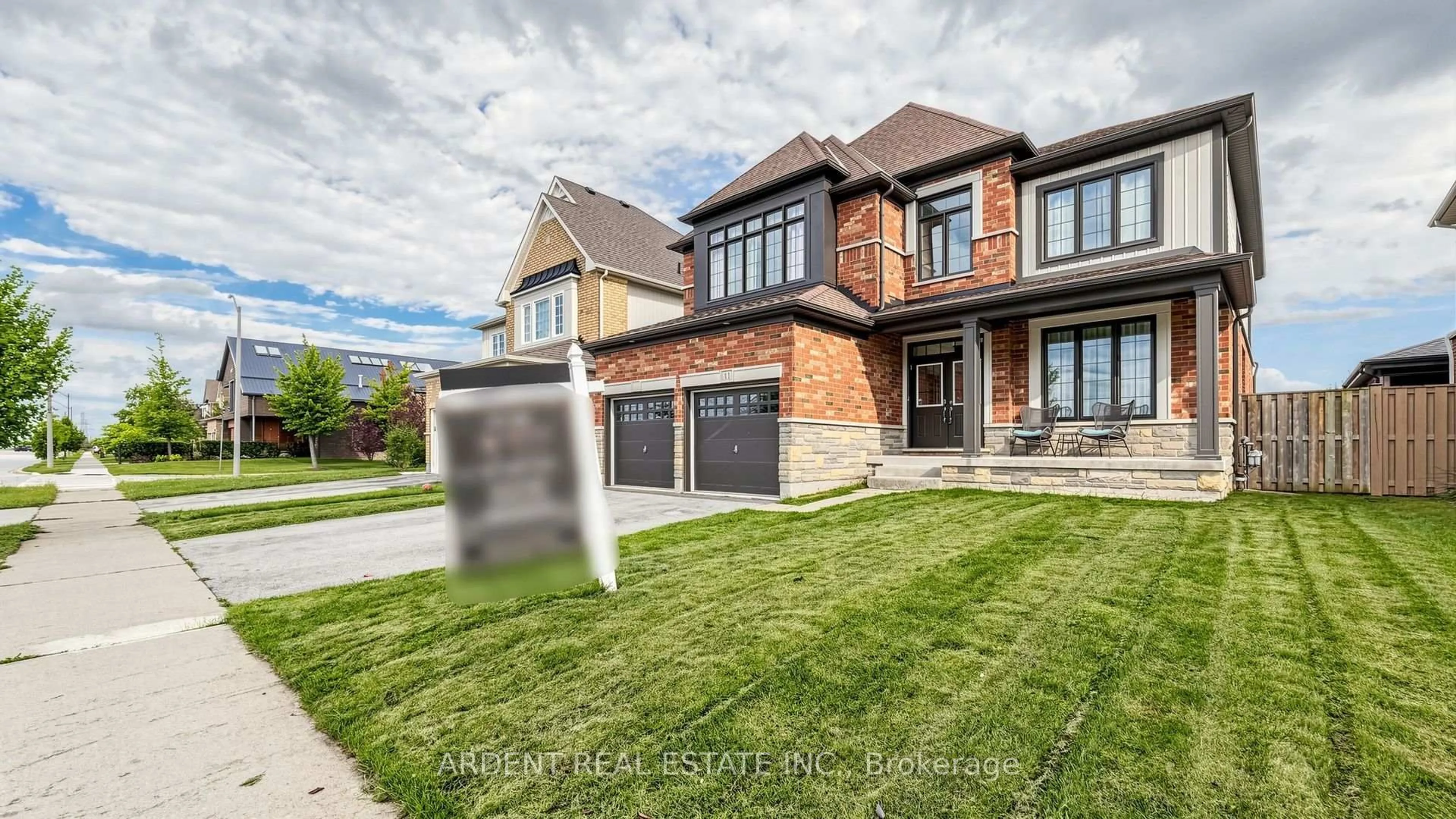 Home with brick exterior material, street for 11 Sunset Way, Thorold Ontario L2V 0B6
