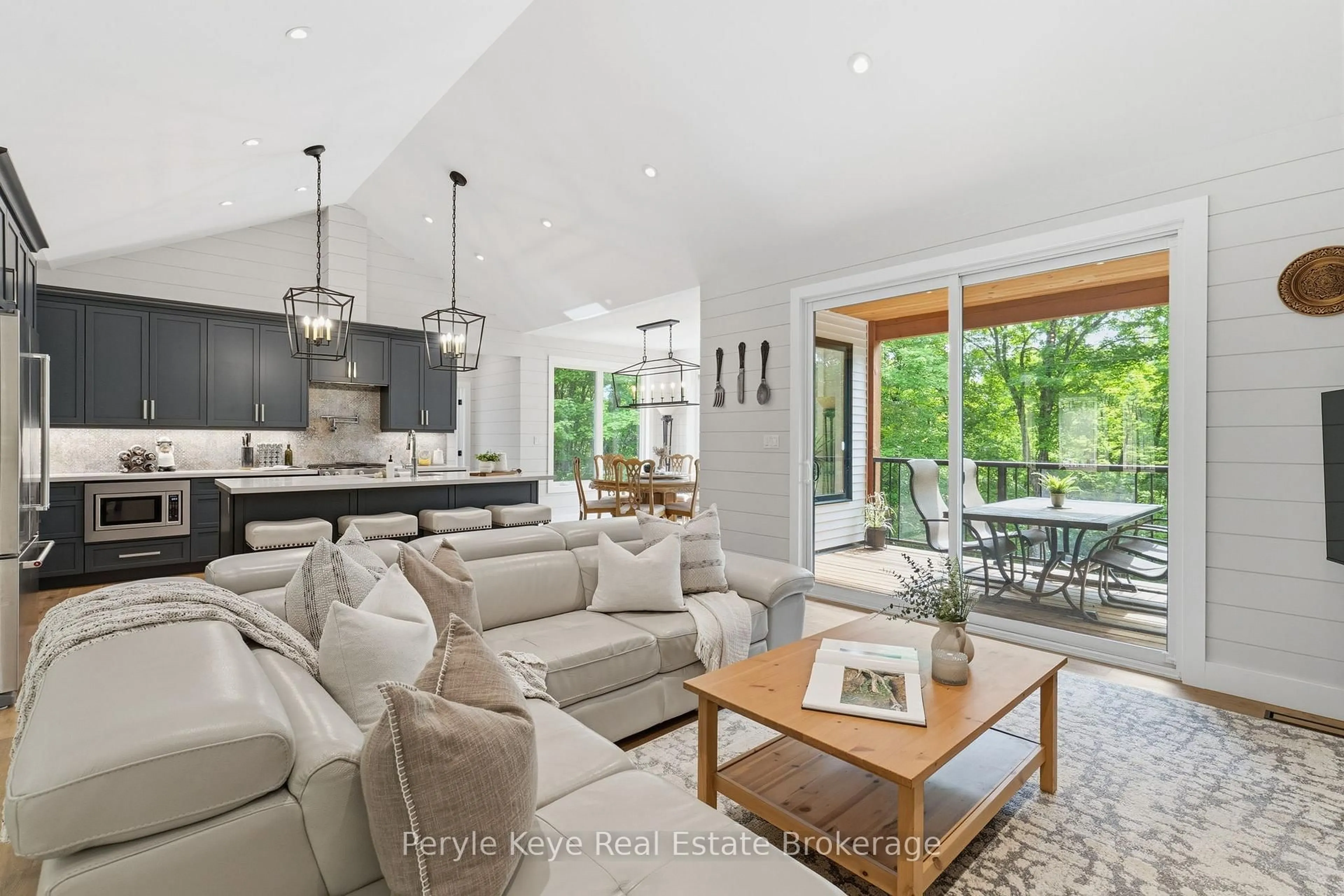 Open concept kitchen, unknown for 1140 Walker's Glenn Cres, Lake of Bays Ontario P1H 2J6