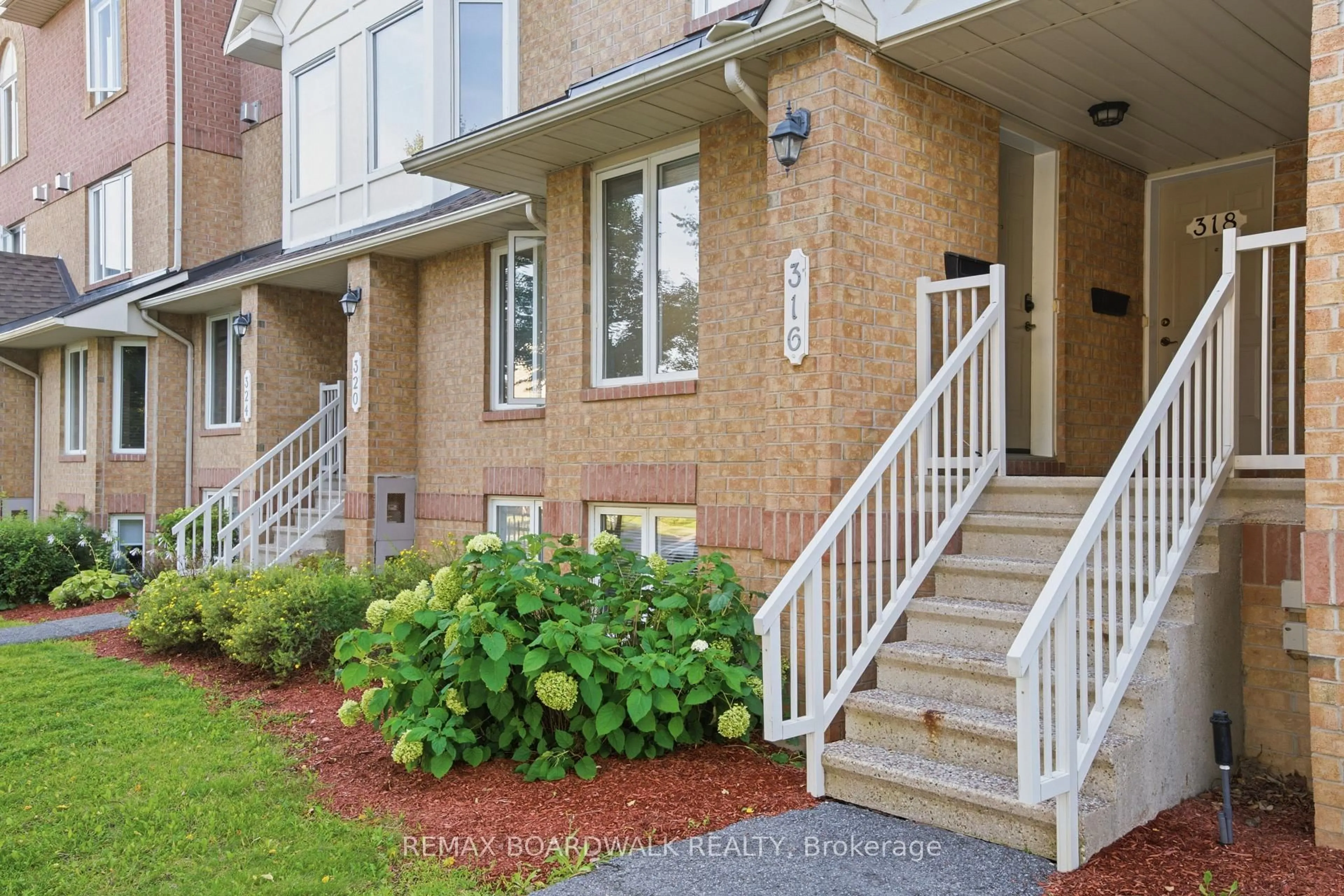 Unknown for 316 Cresthaven Dr #20, Ottawa Ontario K2G 6W3