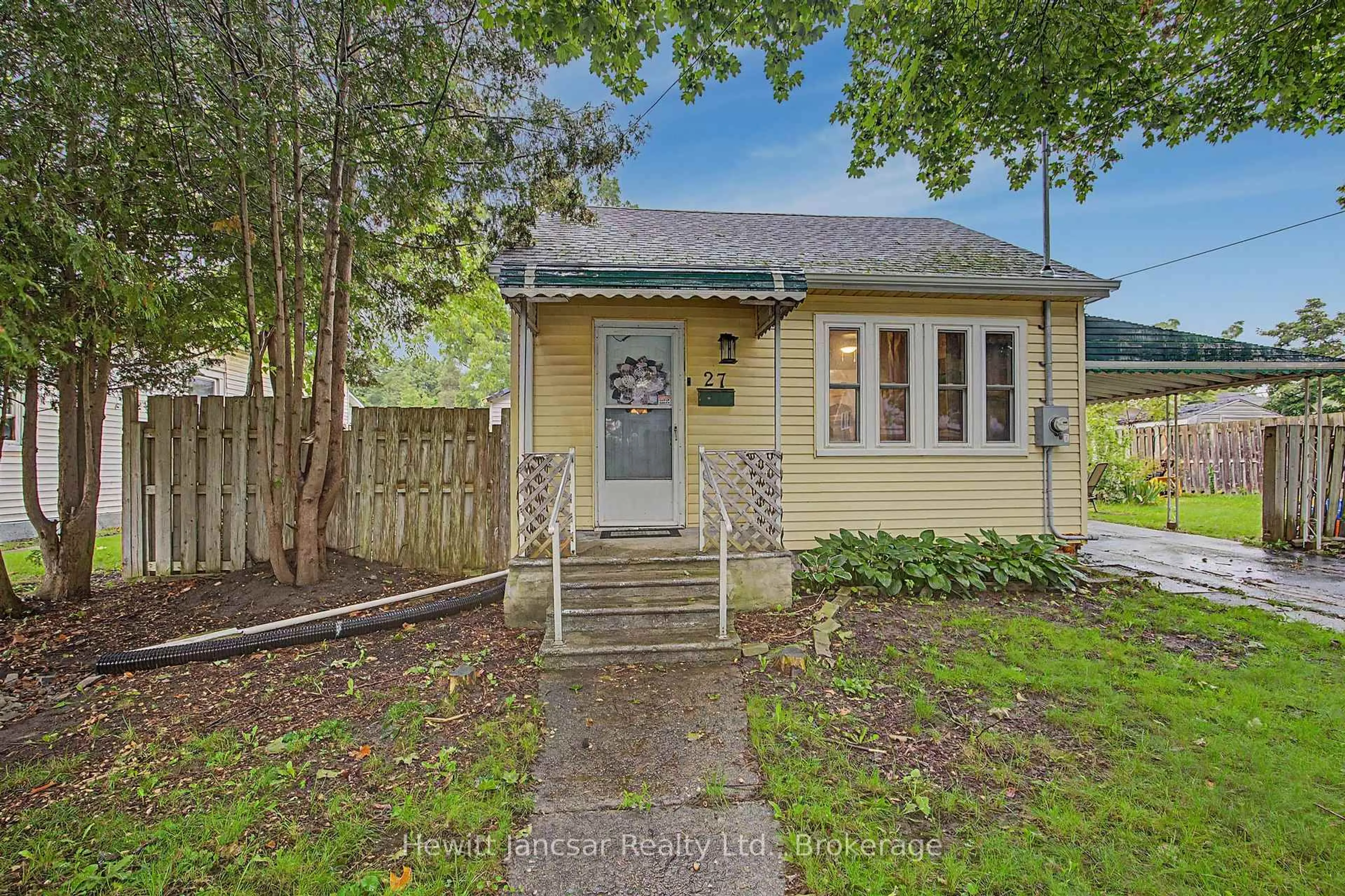 Unknown for 27 CHESTNUT St, Aylmer Ontario N5H 1E5