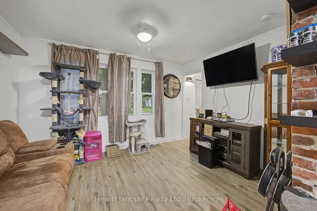 27 CHESTNUT St, Aylmer 5
