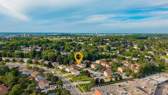 487 Elgin St #10, Cambridge 2