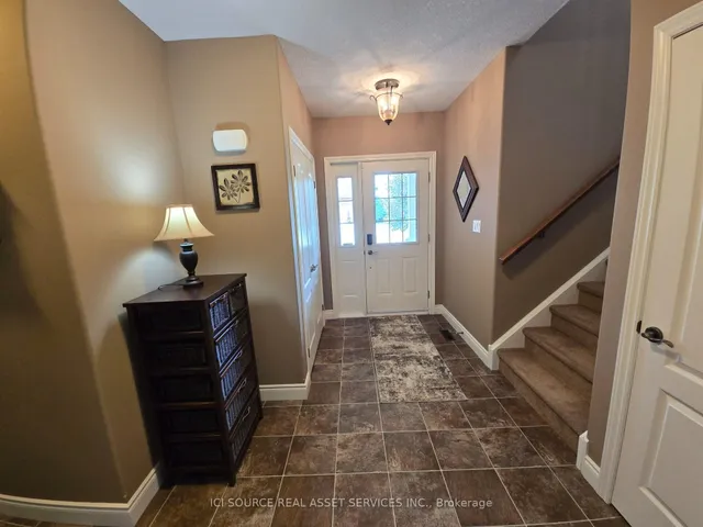 5 Fairfield Dr, Stratford 3