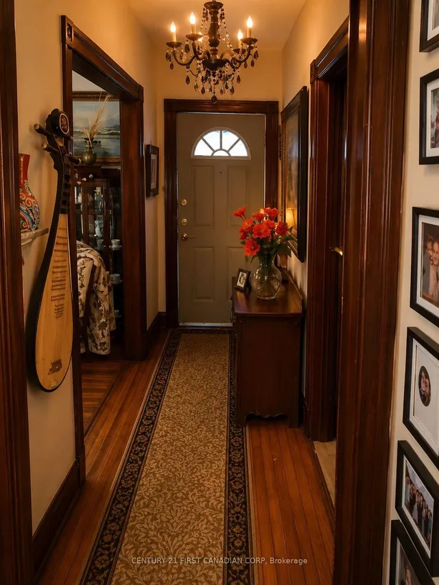 170 Wellington St, Chatham-Kent 3