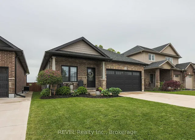 15 Willowbrook Dr, Welland 3