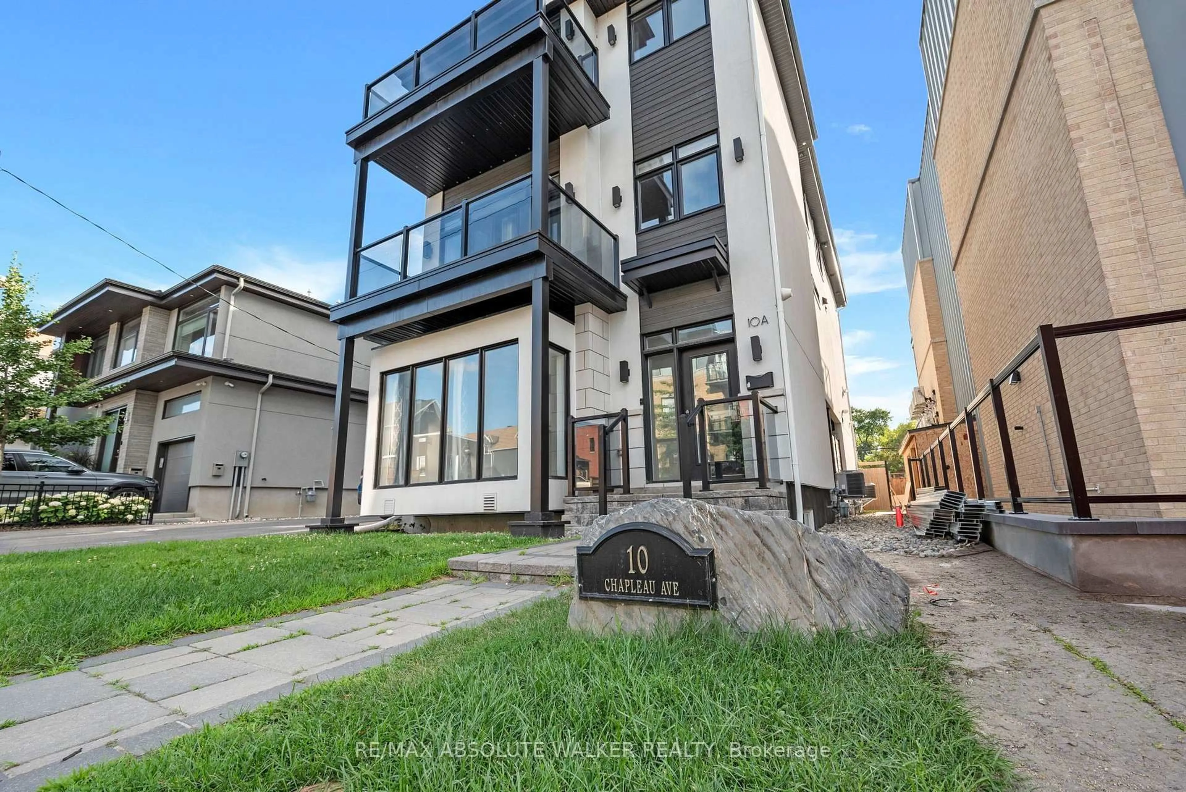 Home with brick exterior material, unknown for 10 Chapleau Ave #A, Ottawa Ontario K1M 1E3