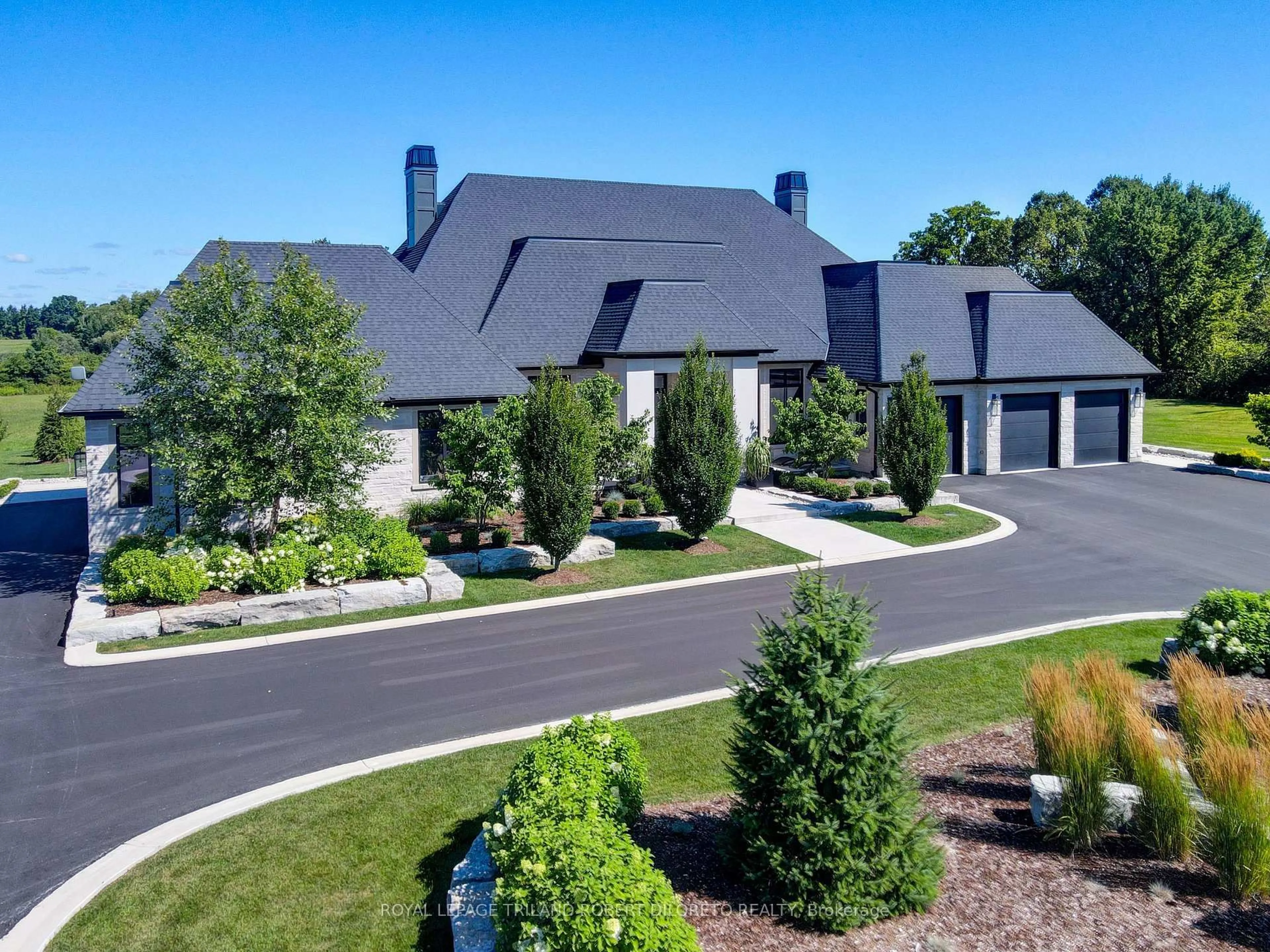 Unknown for 1681 Gainsborough Rd, London North Ontario N6H 5L2