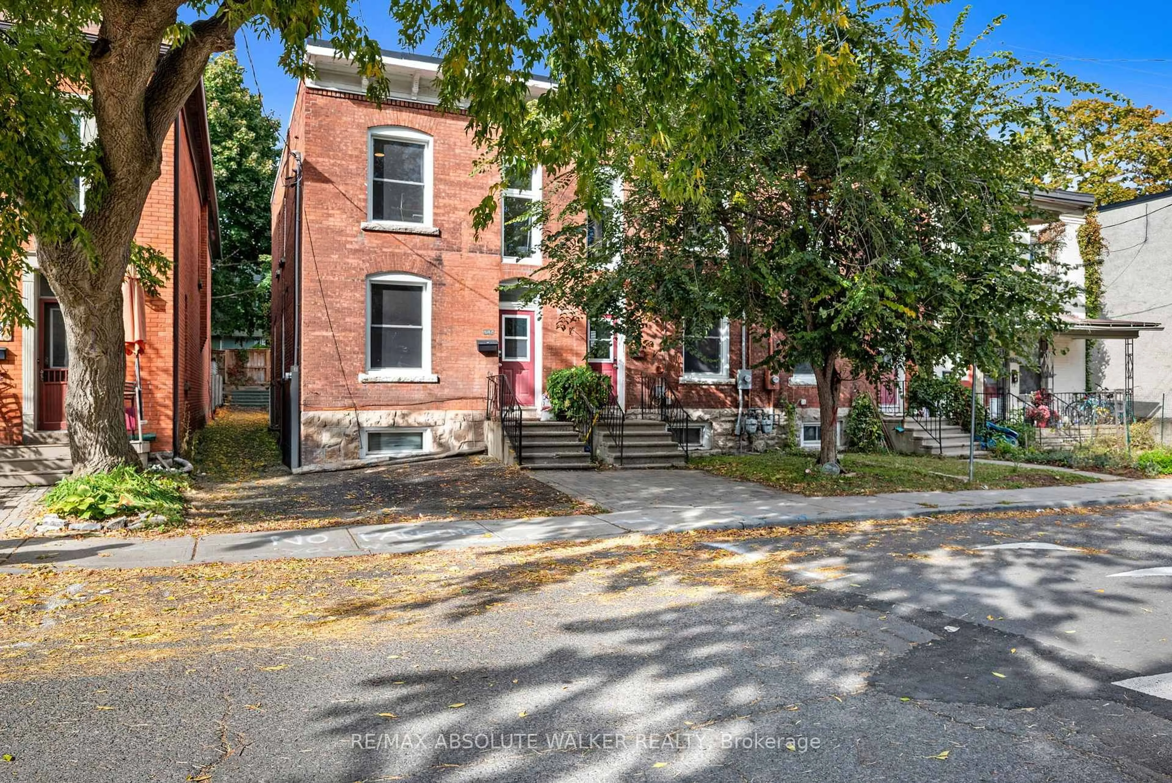 Home with brick exterior material, street for 141 Primrose Ave, Ottawa Ontario K1R 6M4