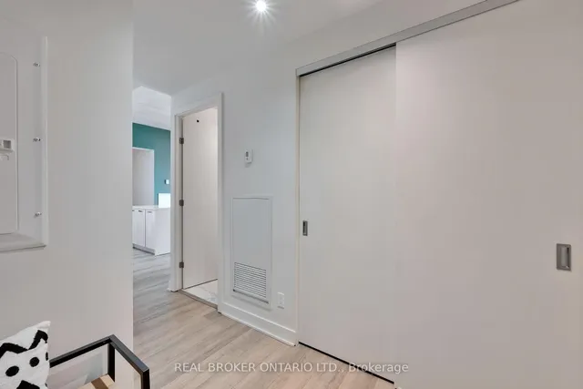 203 Catherine St #703, Ottawa 3