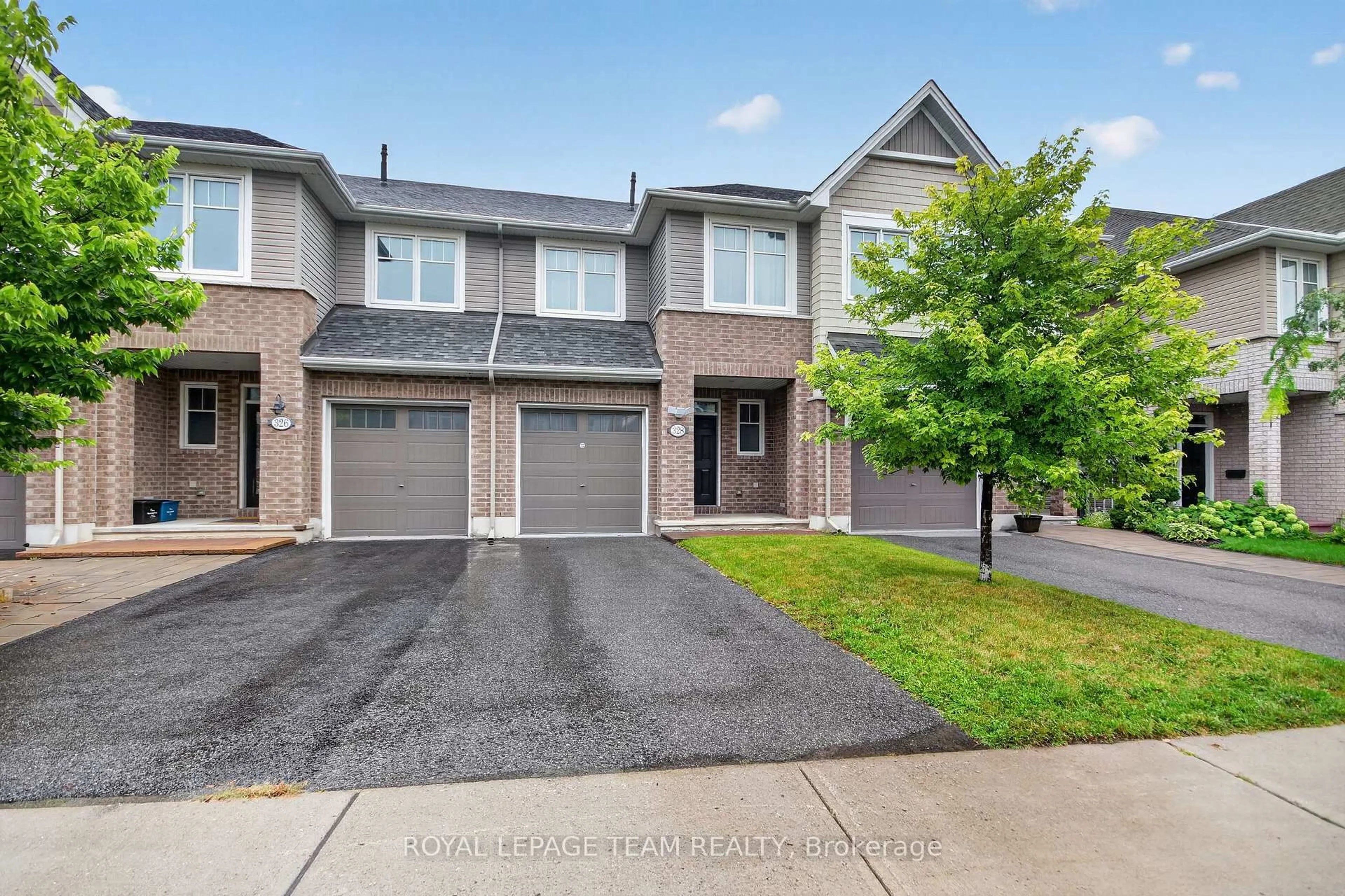 A pic from outside/outdoor area/front of a property/back of a property/a pic from drone, street for 328 WARMSTONE Dr, Ottawa Ontario K2S 0W3